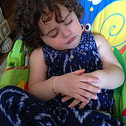 Dora is registered to the contest to win money with this photo: finger, girl, hand, human_body, image, interaction, lady, leg, mouth, organ, person, photo_shoot, thigh, thumb