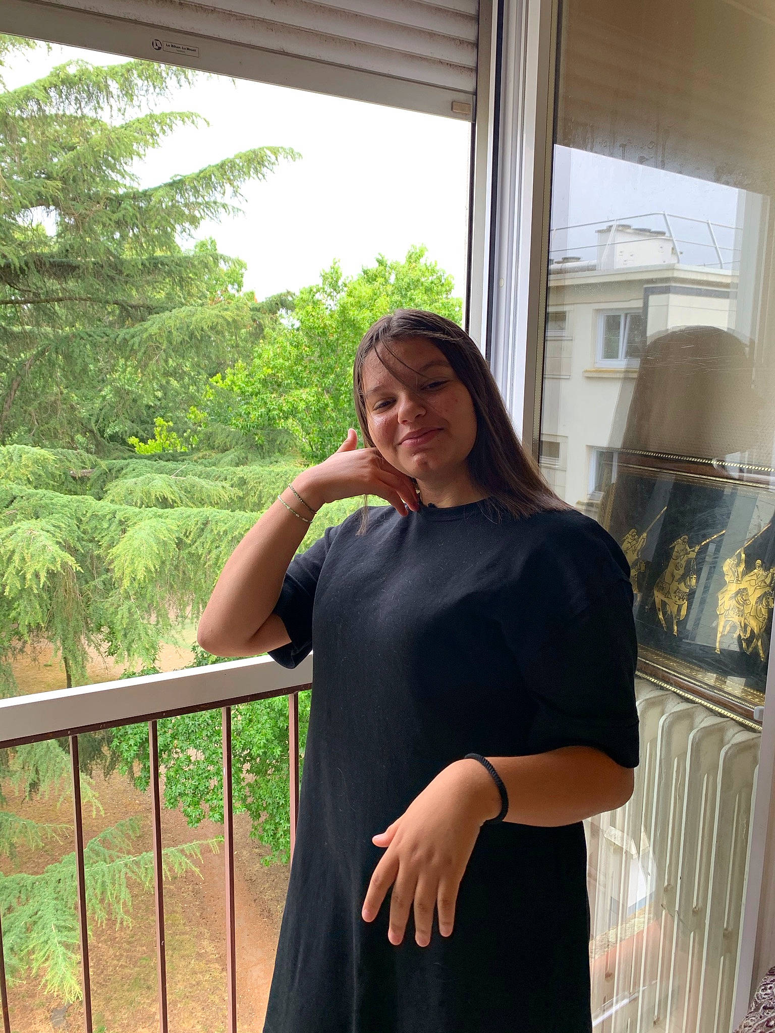 Néïla a rejoint le concours — aidez-le/la à gagner de superbes lots ! day_dress, event, fashion_design, formal_wear, fun, grass, jewellery, joy, leisure, one_piece_garment, pattern, person, plant, room, shoulder, sitting, sky, sleeve, smile, tree