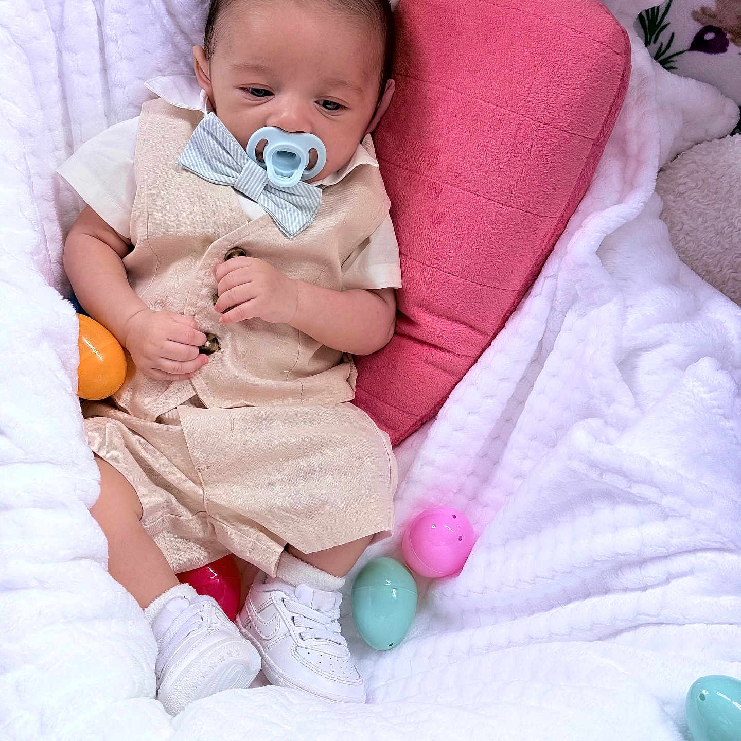 Isaac Lawrence joined the competition — help win amazing prizes! baby, balloon, bed, bedroom, blanket, couch, cushion, face, furniture, head, homedecor, indoors, linen, newborn, person, photography, portrait, purple, quilt, sleeping