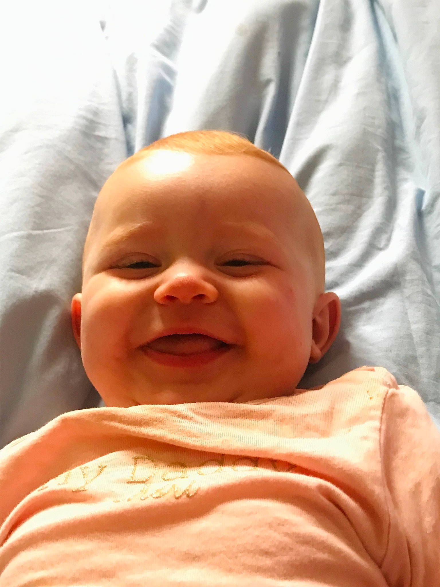 Mya a rejoint le concours — aidez-le/la à gagner de superbes lots ! baby, cheek, child, chin, comfort, event, eyebrow, finger, happy, head, iris, linens, lip, mouth, nose, person, skin, smile, thumb, toddler