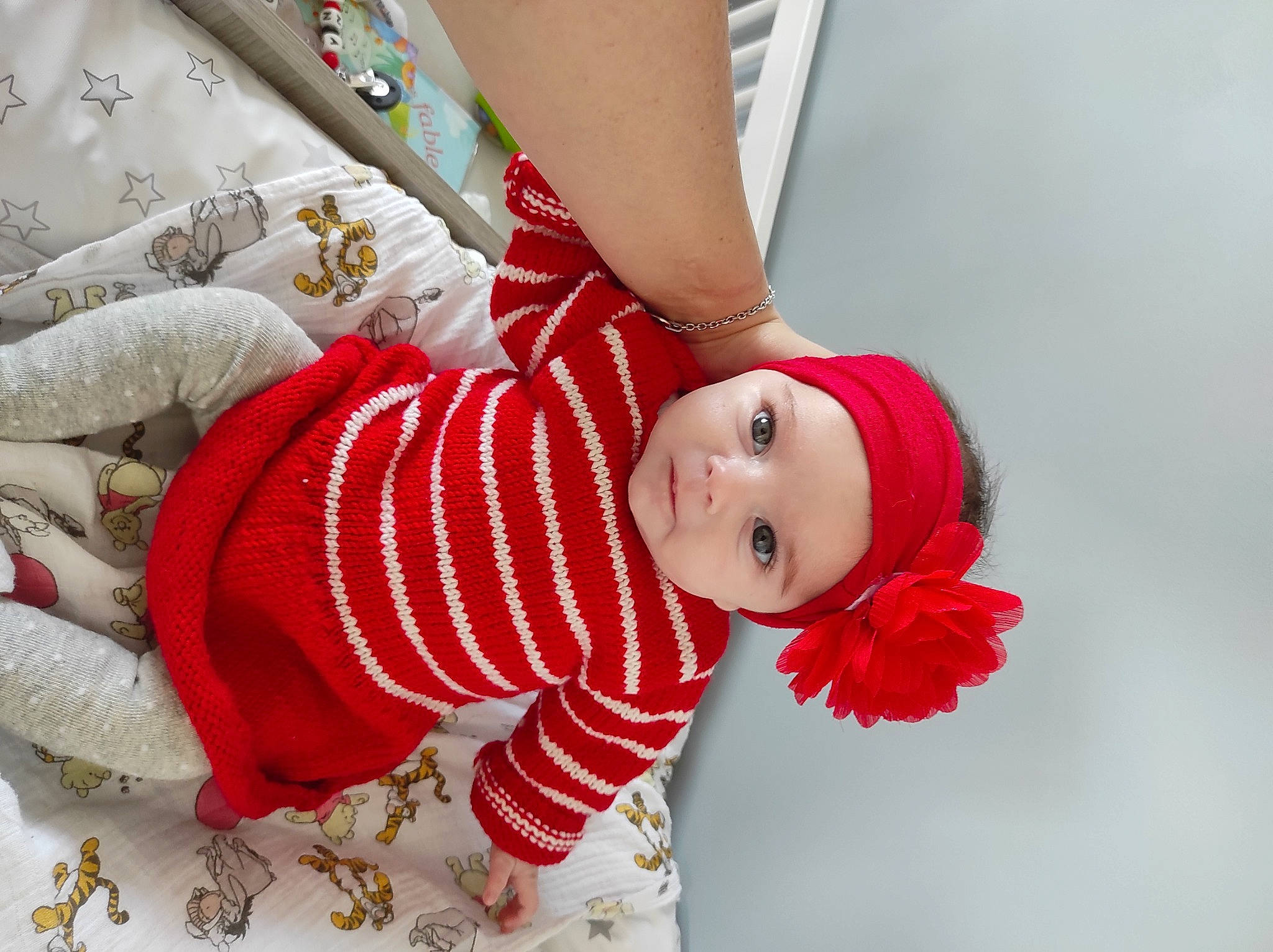 Catalyna participe au concours pour gagner de l'argent avec cette photo : baby, baby_toddler_clothing, carmine, child, dress, fur, happy, hat, headwear, human_leg, knee, leg, linens, pattern, person, plant, sleeve, smile, sock, thigh