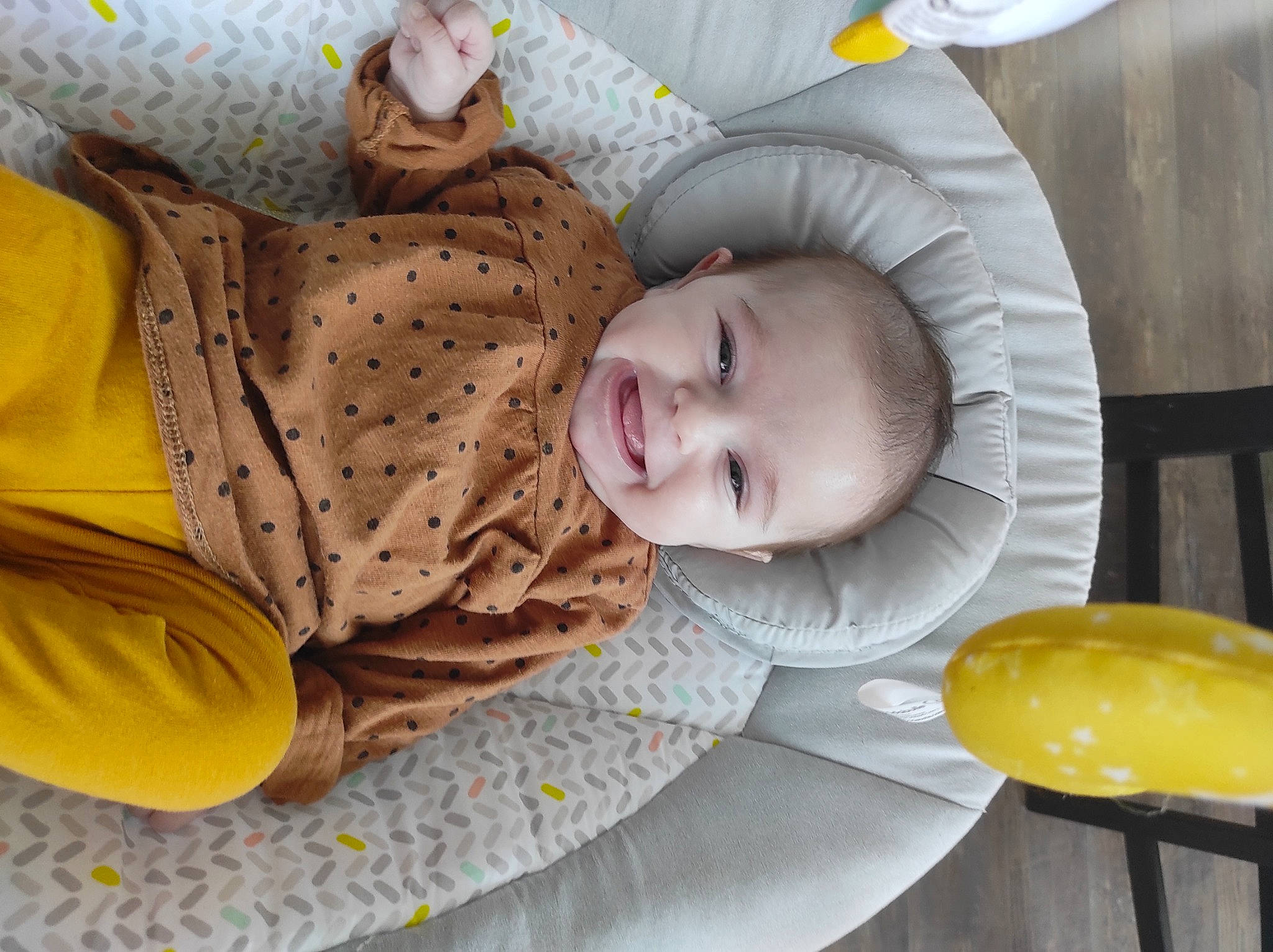 Catalyna participe au concours pour gagner de l'argent avec cette photo : baby, baby_laughing, baby_products, baby_toddler_clothing, cheek, child, comfort, facial_expression, fun, happy, headgear, joy, linens, pattern, person, plastic, sitting, sleeve, smile, toddler