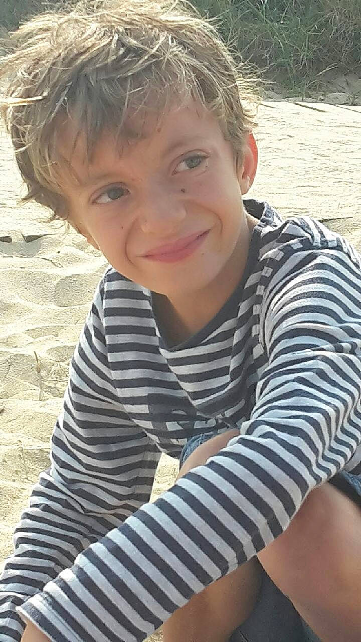 Leopold a rejoint le concours — aidez-le/la à gagner de superbes lots ! child, face, hair, joy, person, smile, toddler, vacation