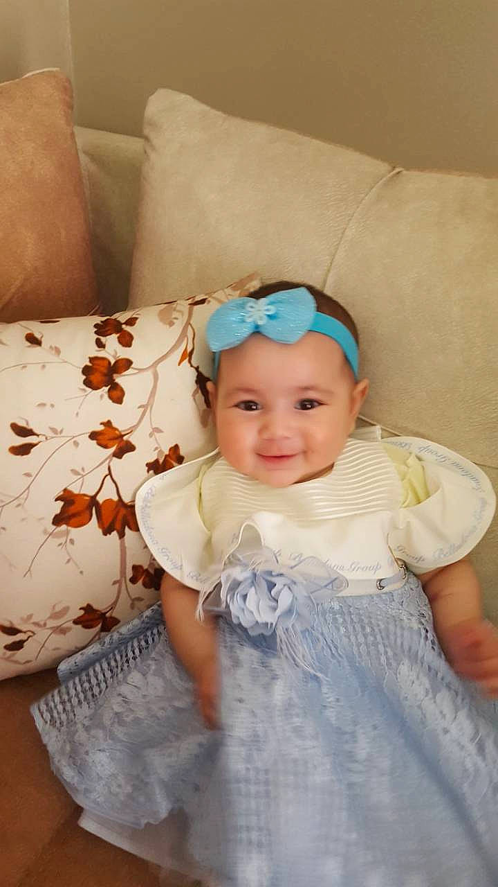 Lycia Maya a rejoint le concours — aidez-le/la à gagner de superbes lots ! baby, child, hair_accessory, headgear, person, textile, toddler