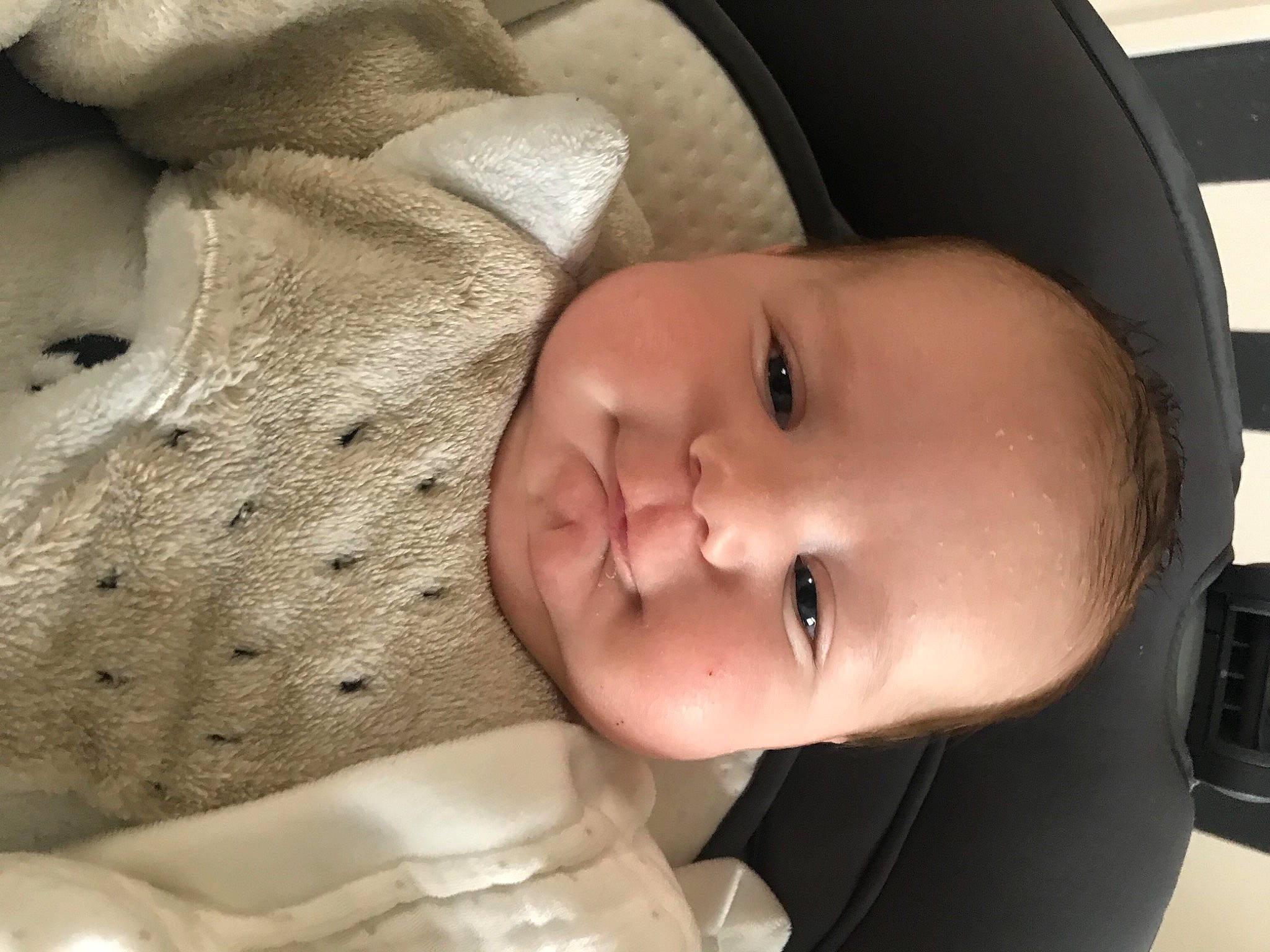 Diego participe au concours pour gagner de l'argent avec cette photo : baby, baby_products, baby_toddler_clothing, cheek, child, chin, comfort, eye, eyebrow, eyelash, happy, headgear, helmet, iris, lip, mouth, nose, person, skin, smile