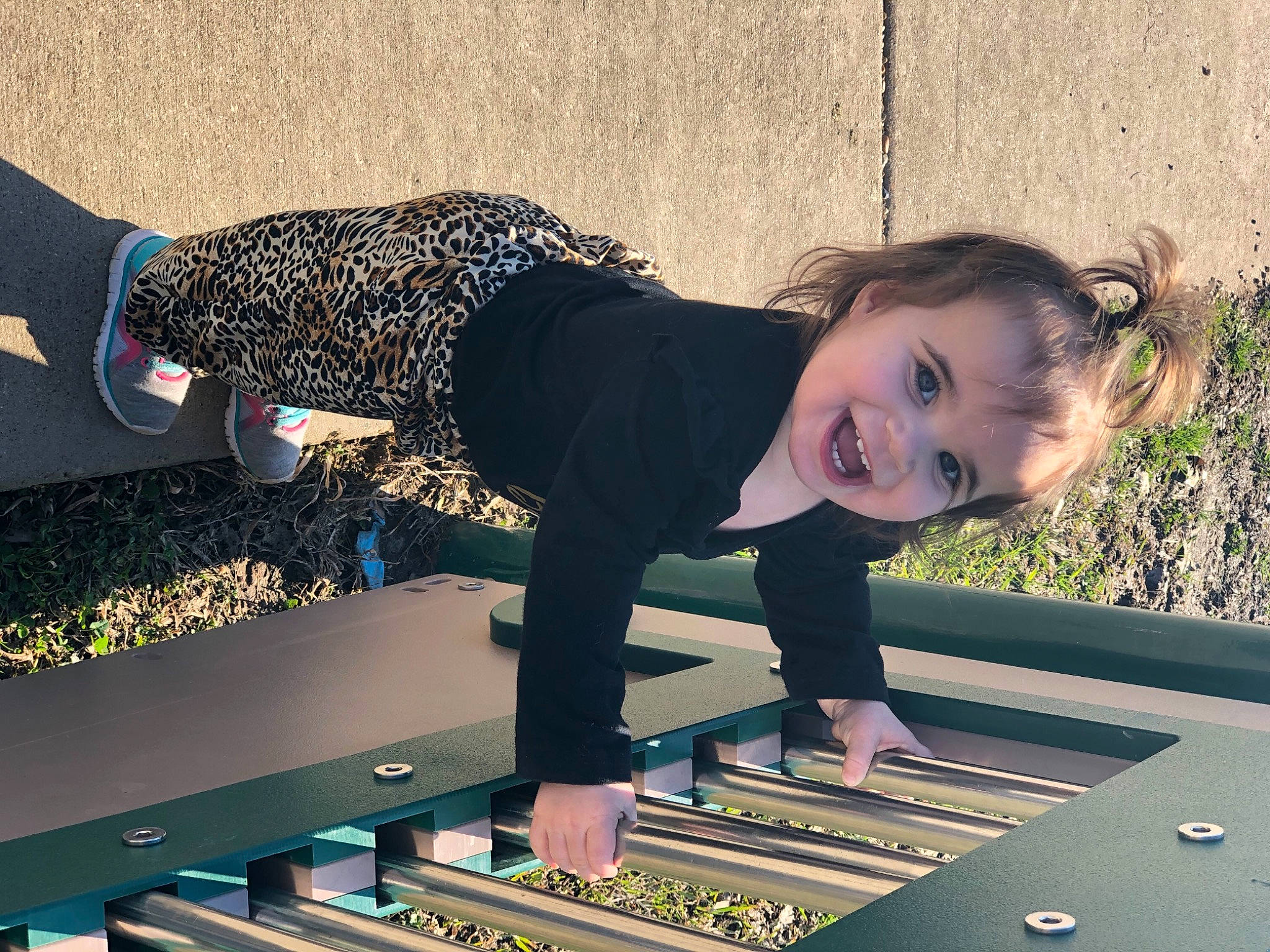 Mallory joined the competition — help win amazing prizes! arm, audio_equipment, beauty, cool, electronic_musical_instrument, fashion, fun, happy, human_body, joint, joy, keyboard, leisure, line, musical_instrument_accessory, person, photograph, smile, snapshot, t_shirt