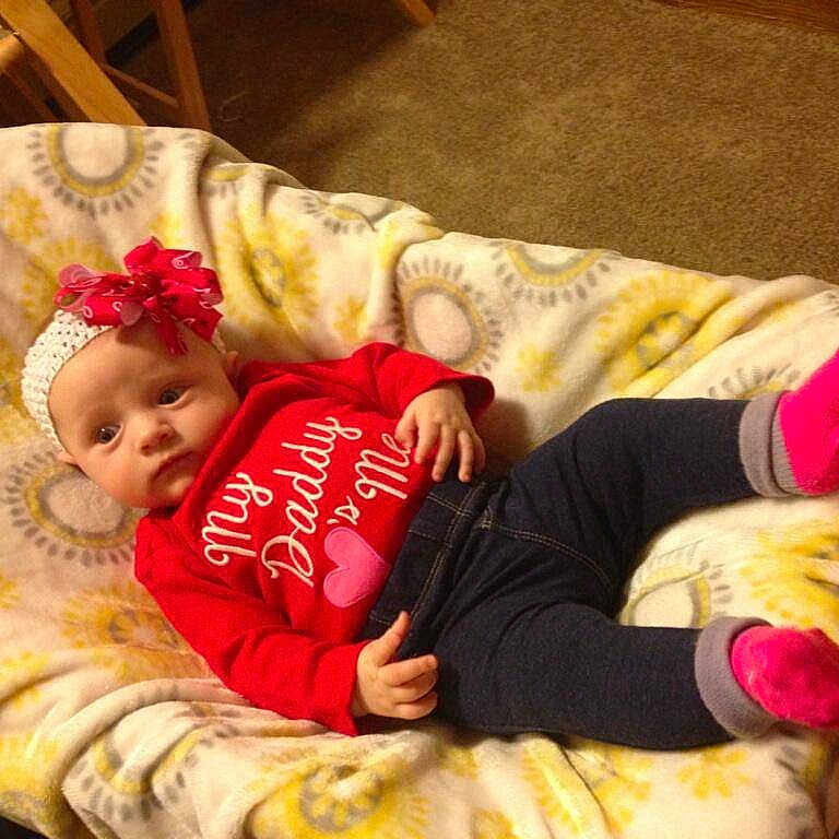 Audrina is registered to the contest to win money with this photo: