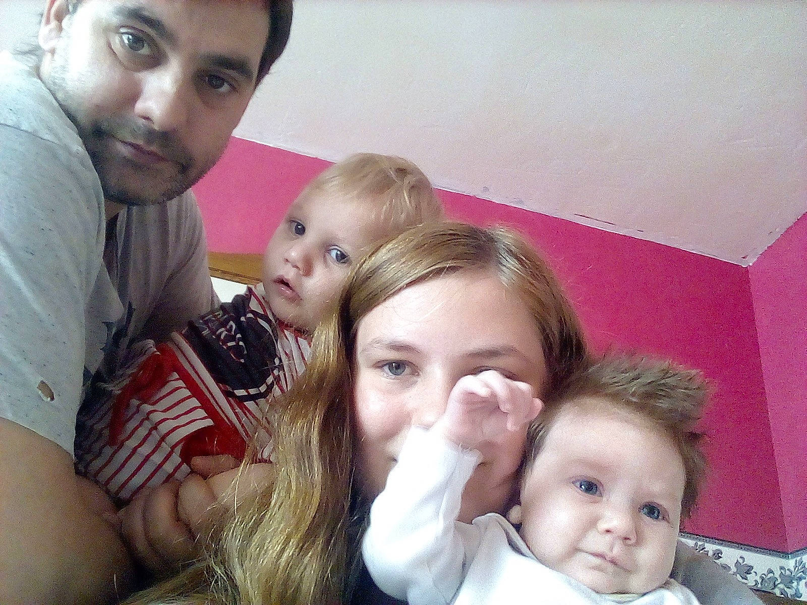 Melina participe au concours pour gagner de l'argent avec cette photo : child, daughter, face, family, fun, happy, joy, mother, nose, people, person, photography, selfie, sibling, smile, toddler