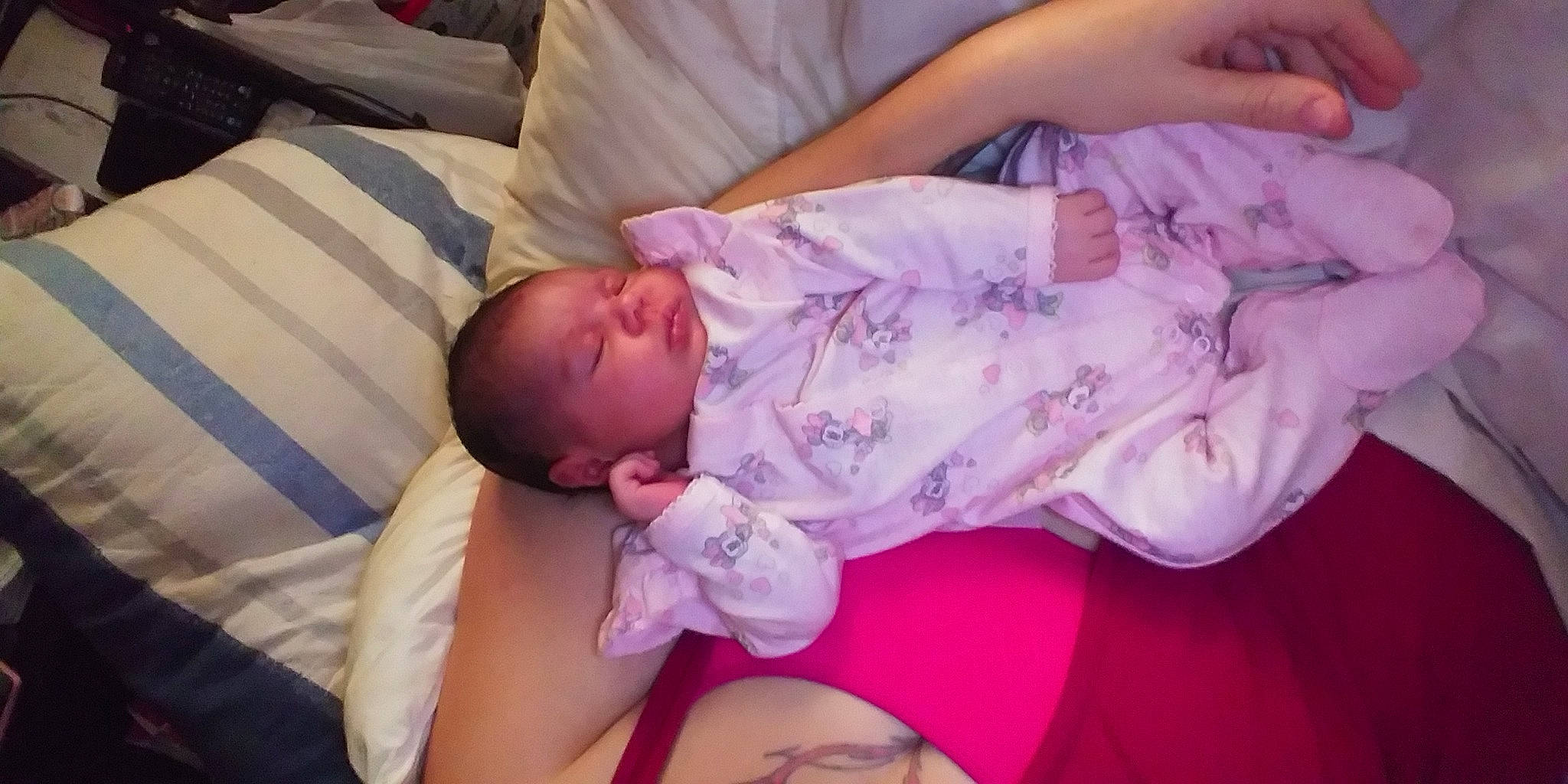 Kelis is registered to the contest to win money with this photo: abdomen, baby, baby_products, baby_toddler_clothing, cheek, chest, child, comfort, event, finger, flesh, happy, magenta, person, pink, skin, sleep, thigh, toddler