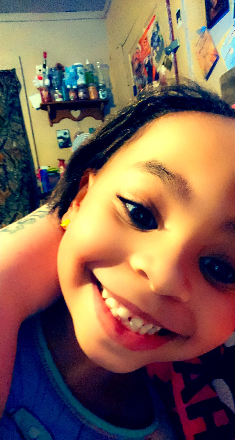 Destany is registered to the contest to win money with this photo: blue, cheek, chin, ear, eye, eyebrow, eyelash, face, facial_expression, forehead, hairstyle, head, human, joy, lip, mouth, nose, organ, person, skin