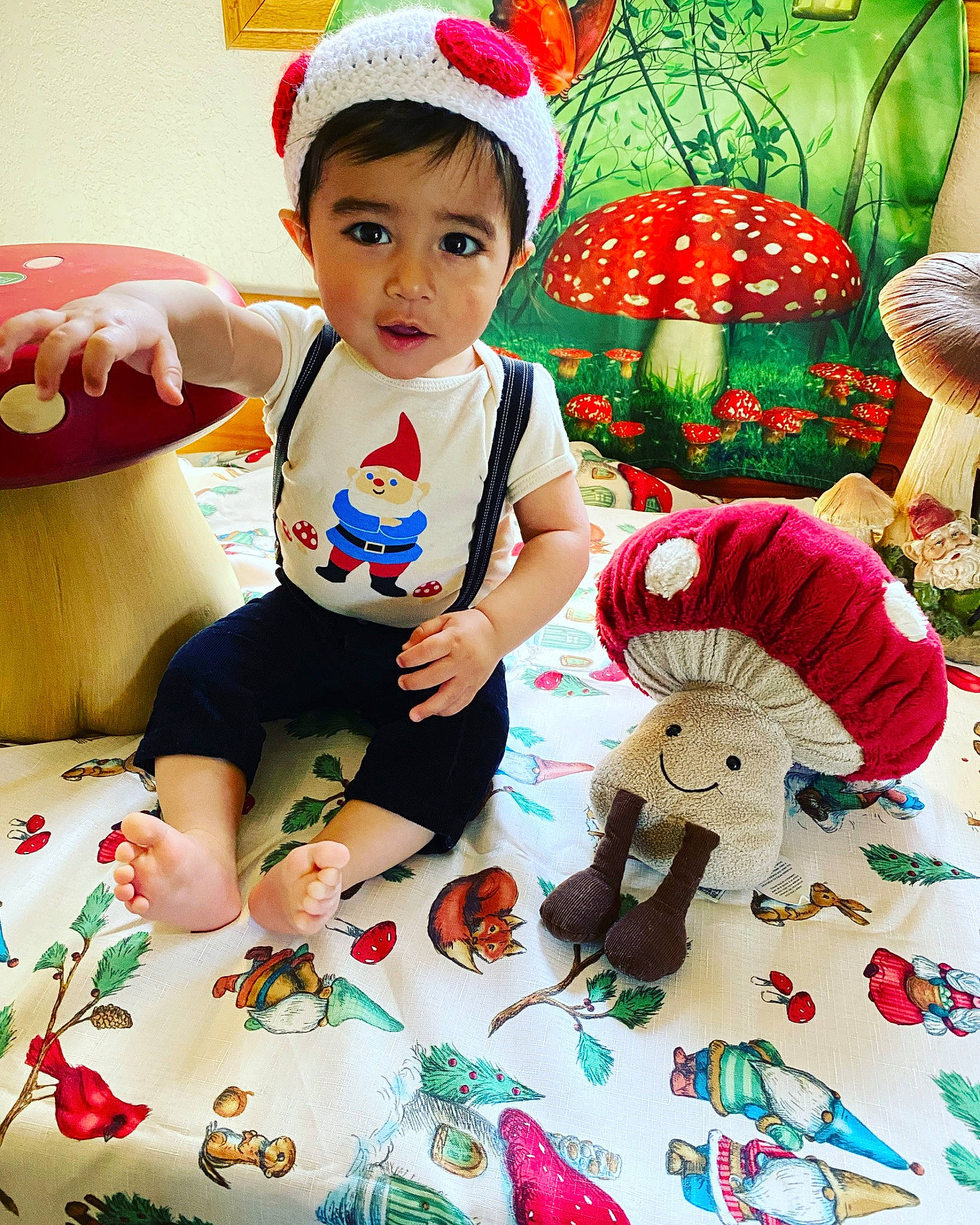 Jiovanni joined the competition — help win amazing prizes! baby, baby_toddler_clothing, cap, child, event, fashion_accessory, fun, green, happy, holiday, leisure, pattern, person, play, red, room, shorts, sleeve, t_shirt, textile