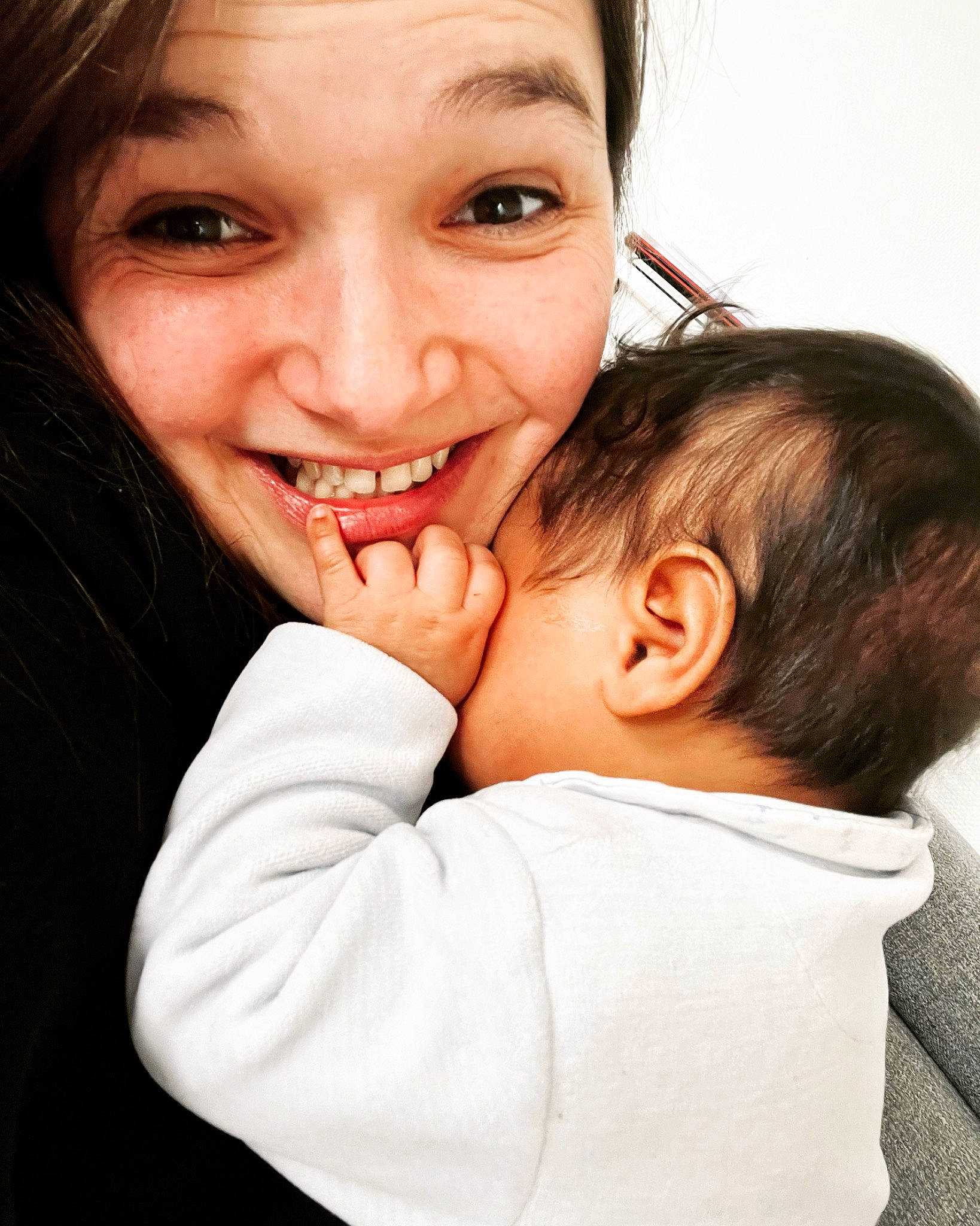 Tyago participe au concours pour gagner de l'argent avec cette photo : cheek, comfort, ear, eye, eyebrow, eyelash, flash_photography, fun, gesture, hair, happy, iris, joy, lip, mouth, neck, nose, people_in_nature, person, skin