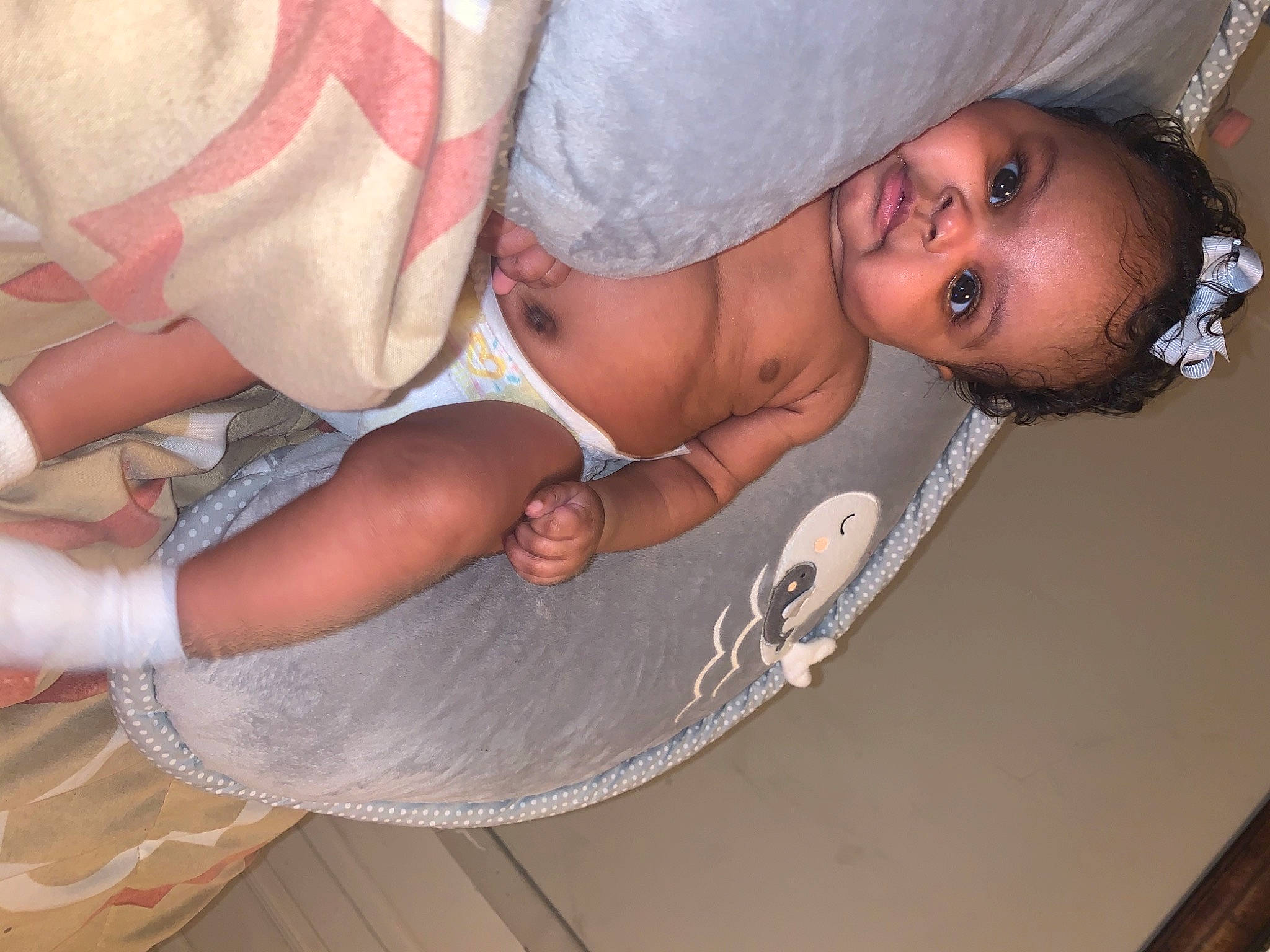 Kiyomi is registered to the contest to win money with this photo: baby, baby_products, baby_toddler_clothing, cheek, child, comfort, flip_flops, foot, love, person, skin, slipper, stomach, toddler, toe