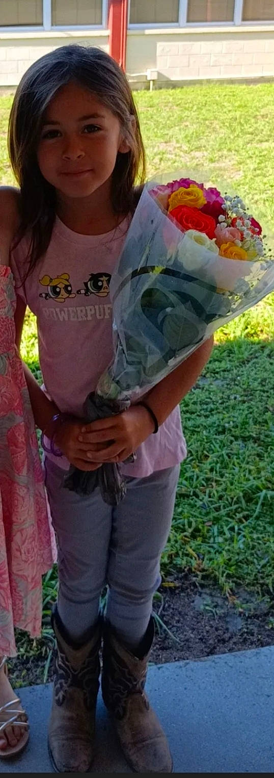 Aliana is registered to the contest to win money with this photo: bouquet, fashion_accessory, flower, flower_arranging, fun, gesture, grass, happy, jewellery, joy, people_in_nature, person, petal, pink, plant, rose, rose_family, rose_order, sleeve, spring