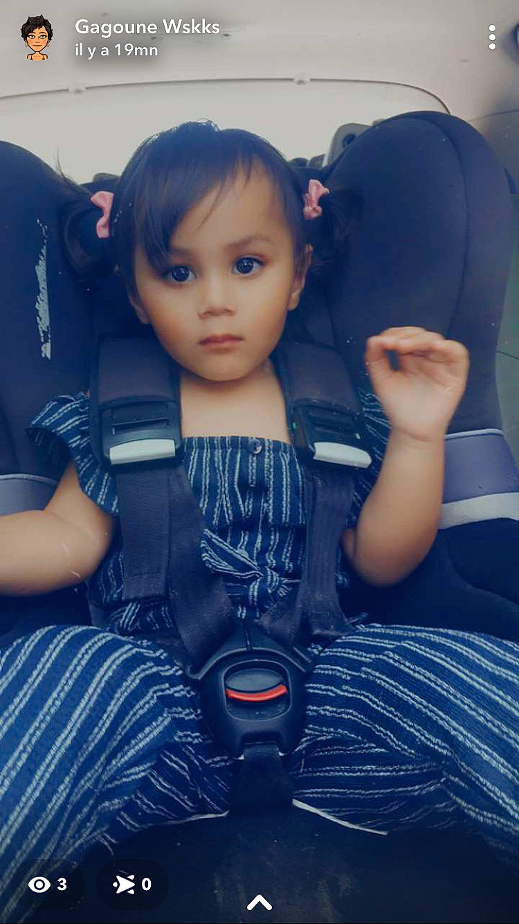 Kaylana participe au concours pour gagner de l'argent avec cette photo : arm, baby_toddler_clothing, black_hair, cool, electric_blue, facial_expression, finger, flash_photography, fun, gesture, happy, joint, muscle, person, shoulder, skin, sleeve, standing, style, t_shirt