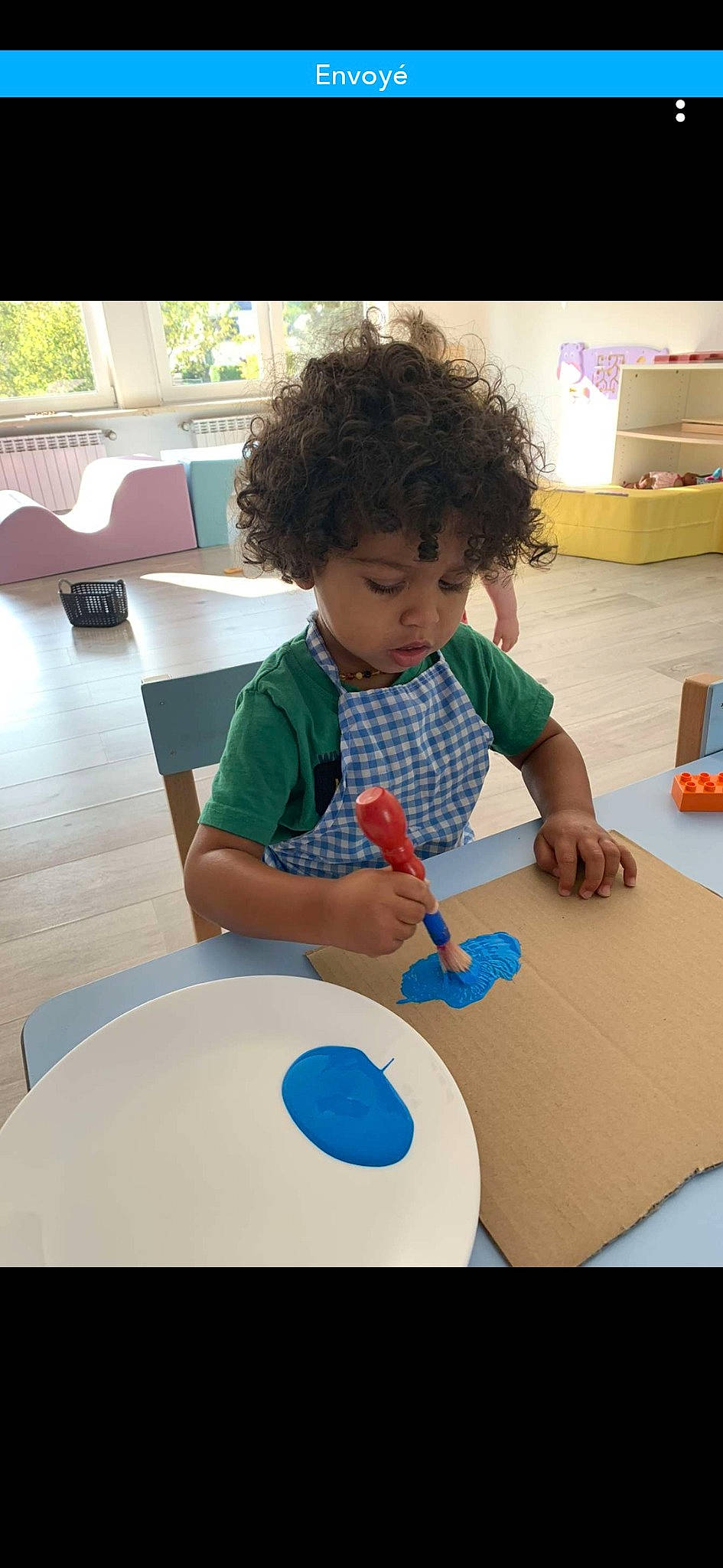 Maysson participe au concours pour gagner de l'argent avec cette photo : child, learning, person, play, table, toddler