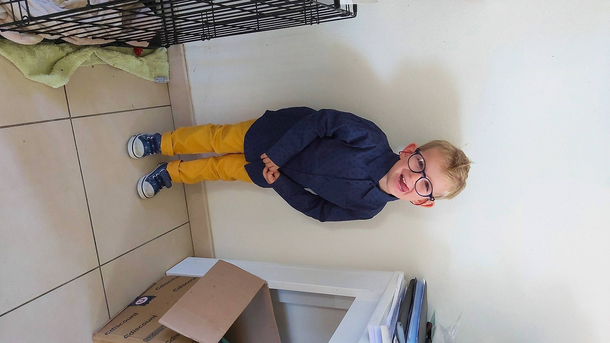 James a rejoint le concours — aidez-le/la à gagner de superbes lots ! joy, person, room