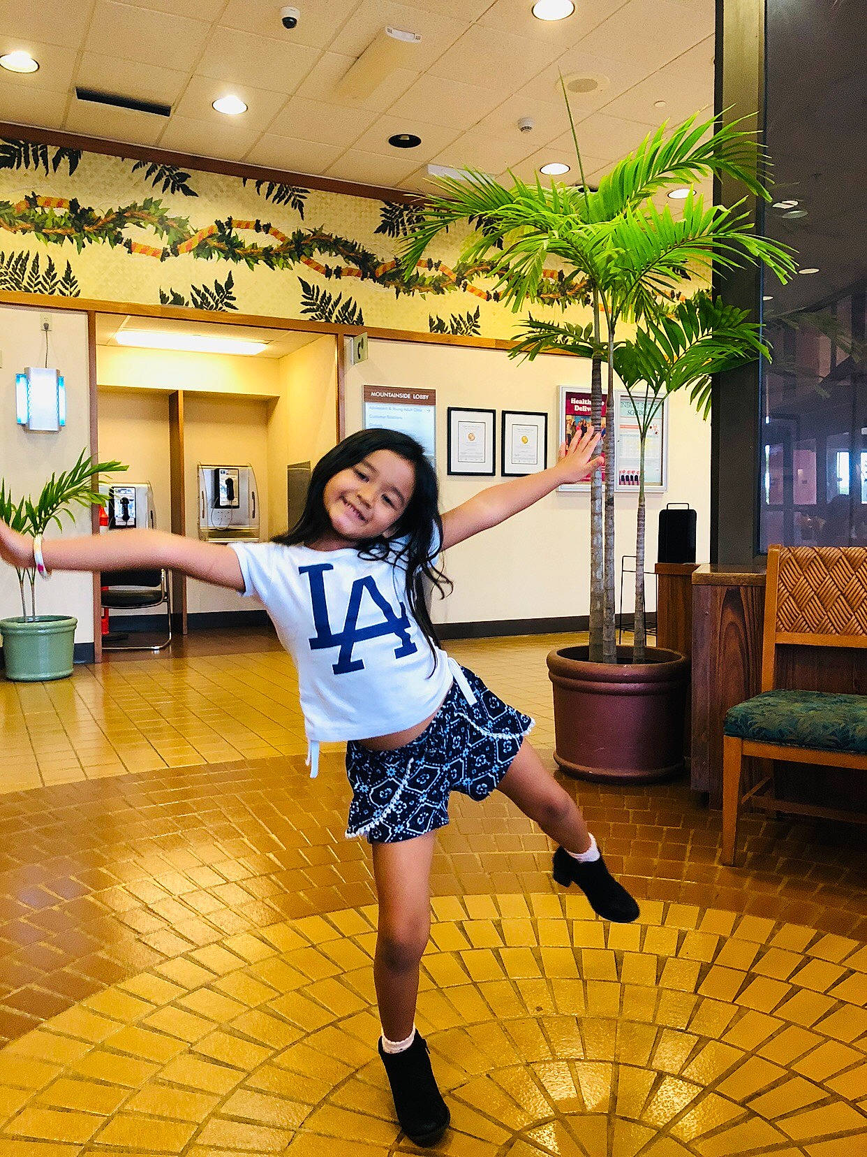 Kaelin is registered to the contest to win money with this photo: