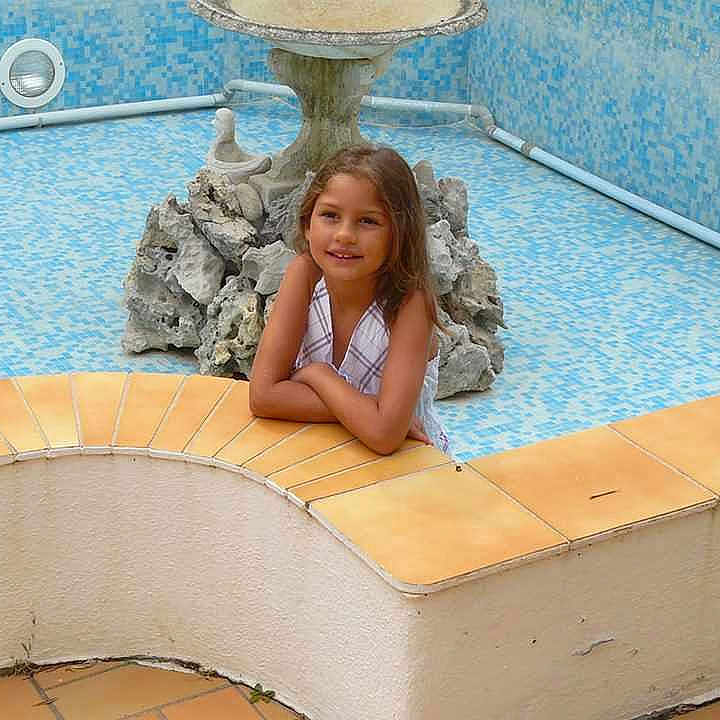 Clélia participe au concours pour gagner de l'argent avec cette photo :