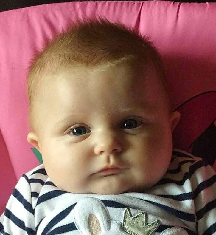 Syana a rejoint le concours — aidez-le/la à gagner de superbes lots ! baby, baby_toddler_clothing, cheek, child, chin, comfort, cool, ear, eyebrow, eyelash, face, facial_expression, happy, head, iris, lip, mouth, nose, person, skin