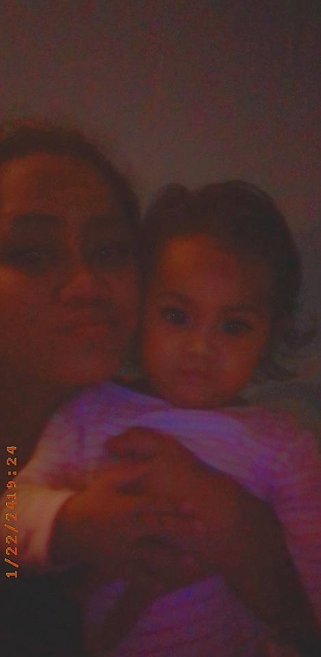 Cattleya a rejoint le concours — aidez-le/la à gagner de superbes lots ! baby, cheek, child, comfort, darkness, ear, event, eyebrow, fun, gesture, happy, hug, iris, lip, love, mouth, night, nose, person, room