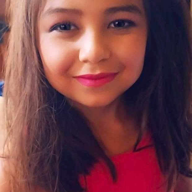 Briza is registered to the contest to win money with this photo: beauty, black_hair, brown_hair, cheek, child_model, chin, eyebrow, face, forehead, hair, hair_coloring, hairstyle, head, joy, lady, lip, long_hair, nose, person, pink