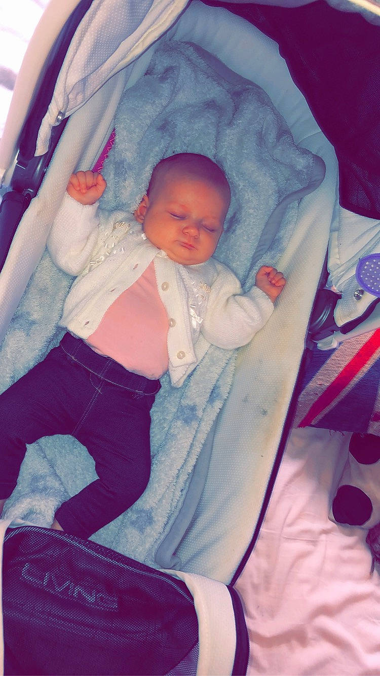 Myllia a rejoint le concours — aidez-le/la à gagner de superbes lots ! baby, baby_products, cheek, child, person, pink, product, skin, sleep, toddler