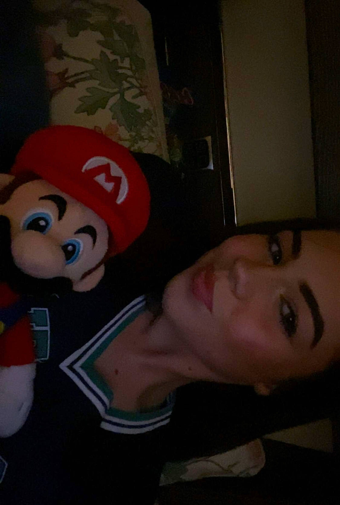 Tiana participe au concours pour gagner de l'argent avec cette photo : abdomen, chest, eyelash, flash_photography, flesh, fun, human_body, human_leg, jewellery, joy, mouth, person, room, stuffed_toy, thigh, trunk