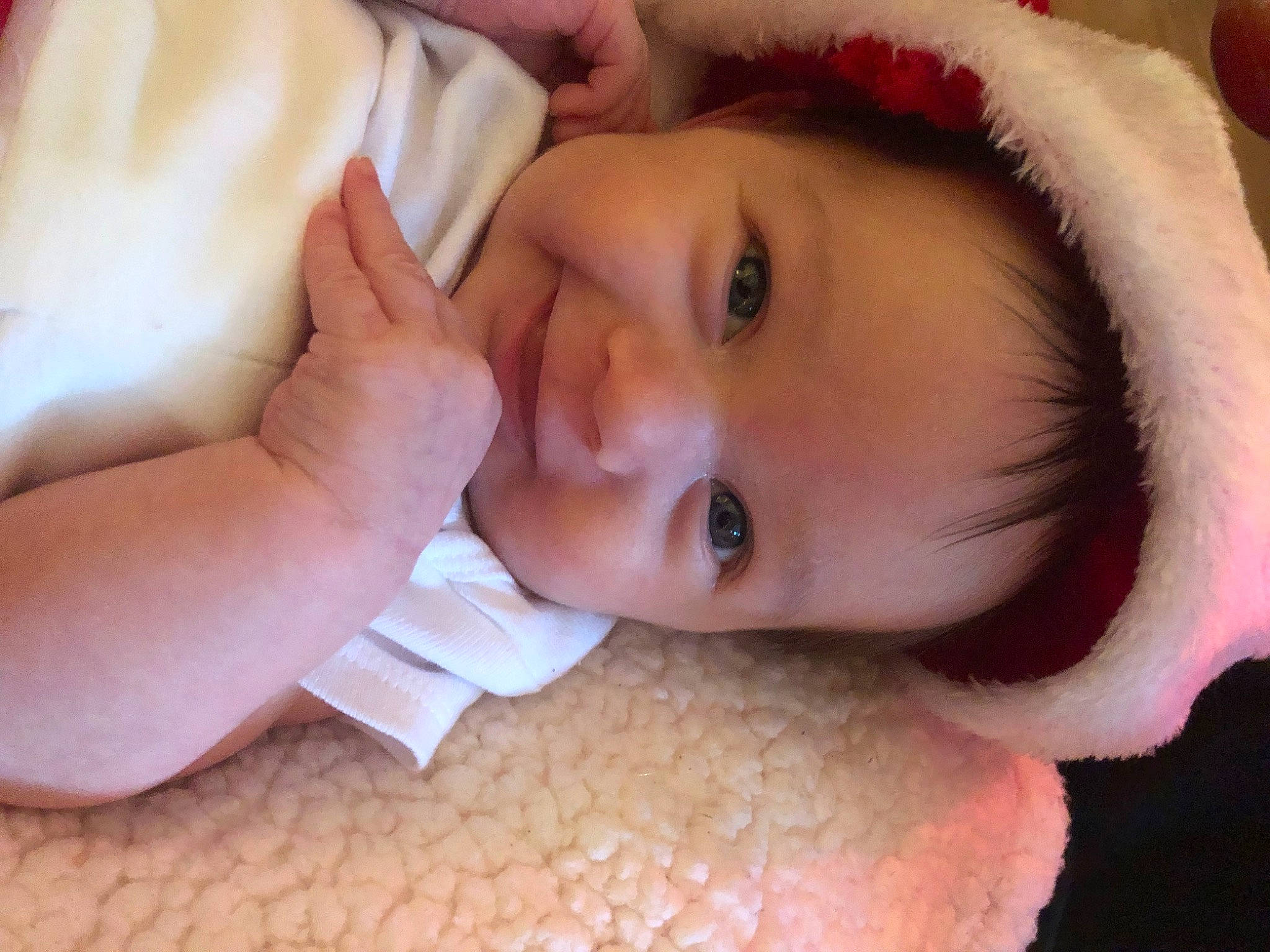 Jocelyn is registered to the contest to win money with this photo: arm, cheek, chin, ear, eye, eyebrow, eyelash, facial_expression, gesture, happy, head, human_body, iris, lip, mouth, neck, nose, person, skin, smile