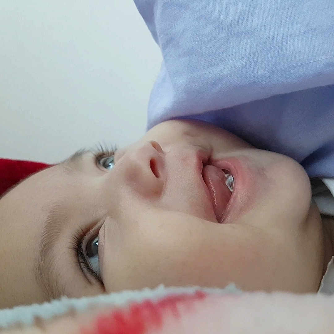 Hazal a rejoint le concours — aidez-le/la à gagner de superbes lots ! baby, beauty, bedtime, cheek, child, chin, close_up, eye, eyebrow, eyelash, face, forehead, hand, head, lip, mouth, nap, nose, skin, sleep