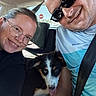 Baya a rejoint le concours — aidez-le/la à gagner de superbes lots ! adult, car, car_interior, couple, dog, dog_puppy, eyeglasses, faces, family, happy, indoor, pet, pet_owner, portrait, puppy, seatbelt, selfie, smiling, sunglasses, tri_color_dog