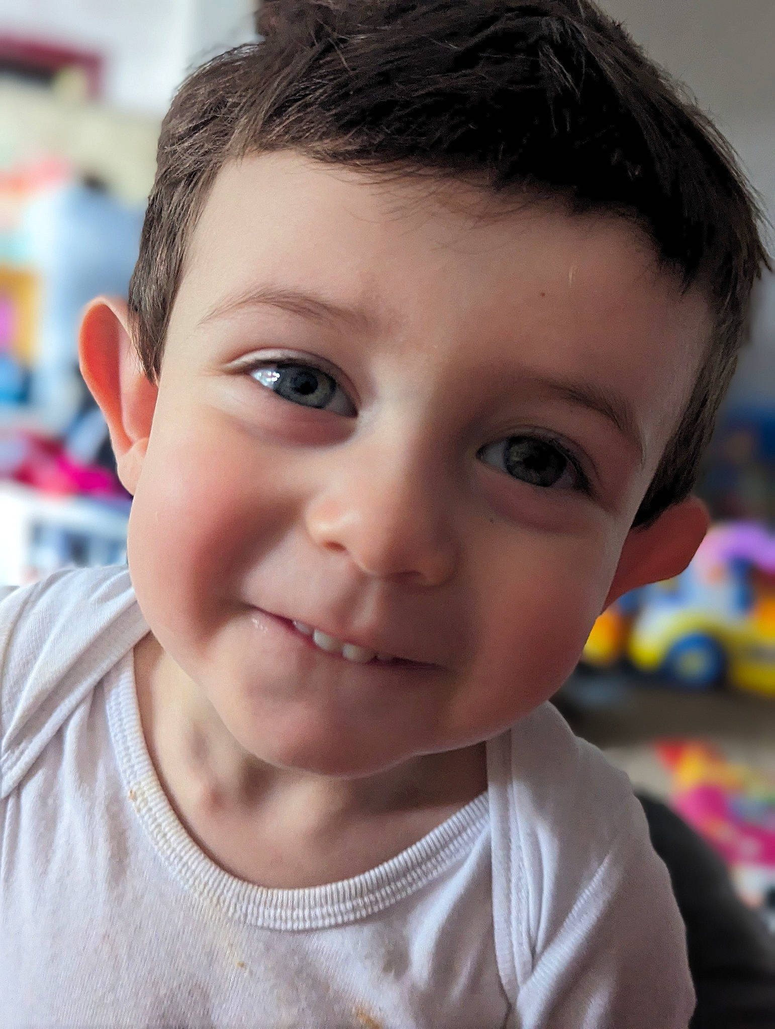 Riverr is registered to the contest to win money with this photo: cheek, chin, cool, ear, eyebrow, eyelash, forehead, hairstyle, happy, human, iris, jaw, joy, lip, mouth, neck, nose, person, skin, sleeve