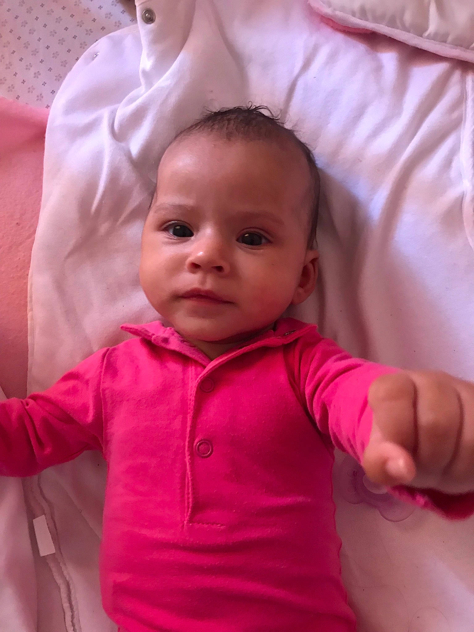 Keïssy a rejoint le concours — aidez-le/la à gagner de superbes lots ! abdomen, cheek, child, ear, eye, face, girl, head, infant, lip, nose, person, pink, product, skin, smile, toddler