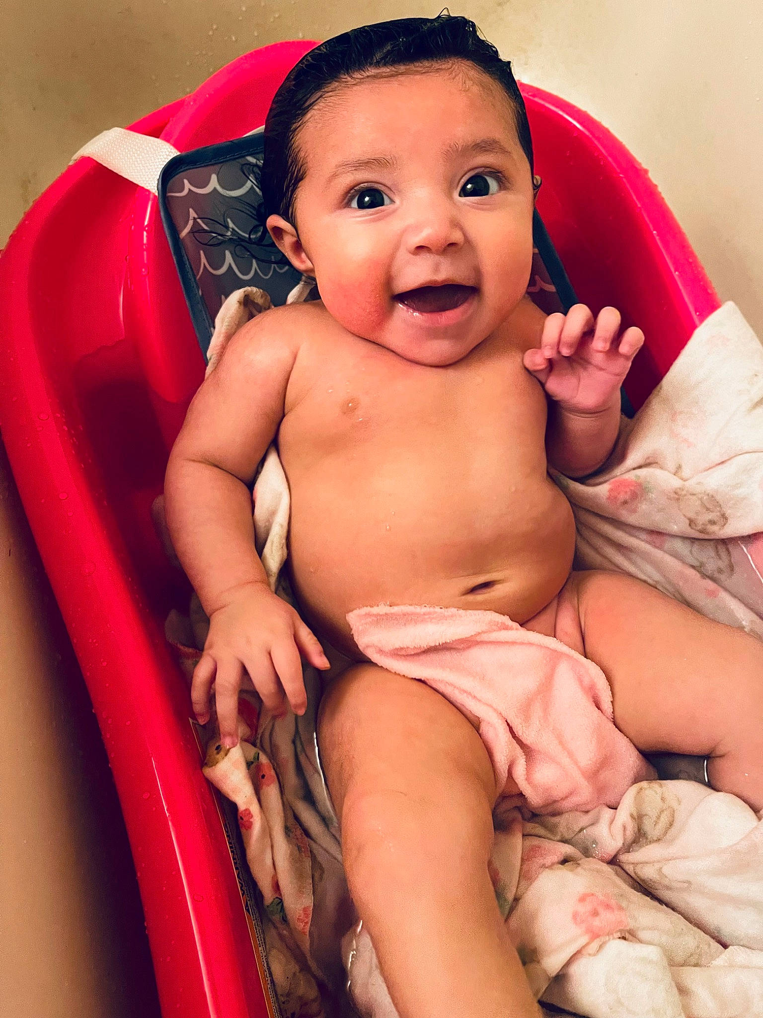 Kamila is registered to the contest to win money with this photo: baby, cheek, chest, chin, comfort, eye, finger, happy, leg, lip, mouth, muscle, person, pink, red, skin, smile, stomach, thigh, thumb
