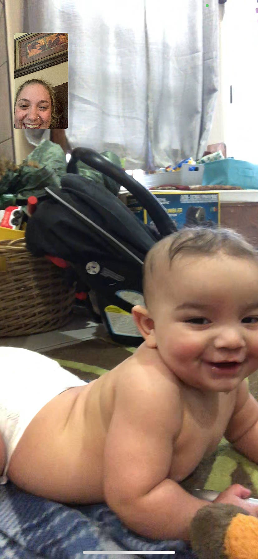 Journi is registered to the contest to win money with this photo: baby, baby_bathing, barechested, bathing, cheek, chest, child, comfort, face, fun, head, joint, joy, leisure, luggage_and_bags, organ, person, skin, smile, thumb