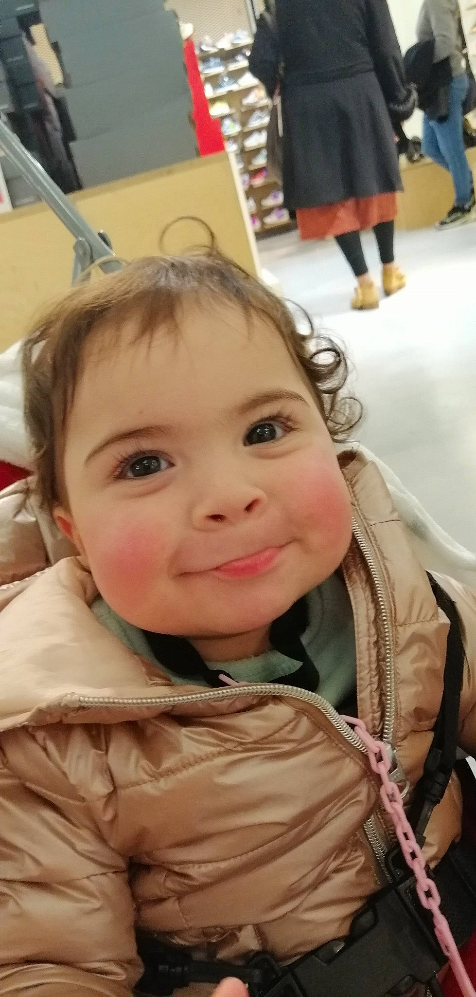 Nadine participe au concours pour gagner de l'argent avec cette photo : baby, cheek, child, ear, eye, face, facial_expression, forehead, head, joy, lip, person, skin, smile, toddler