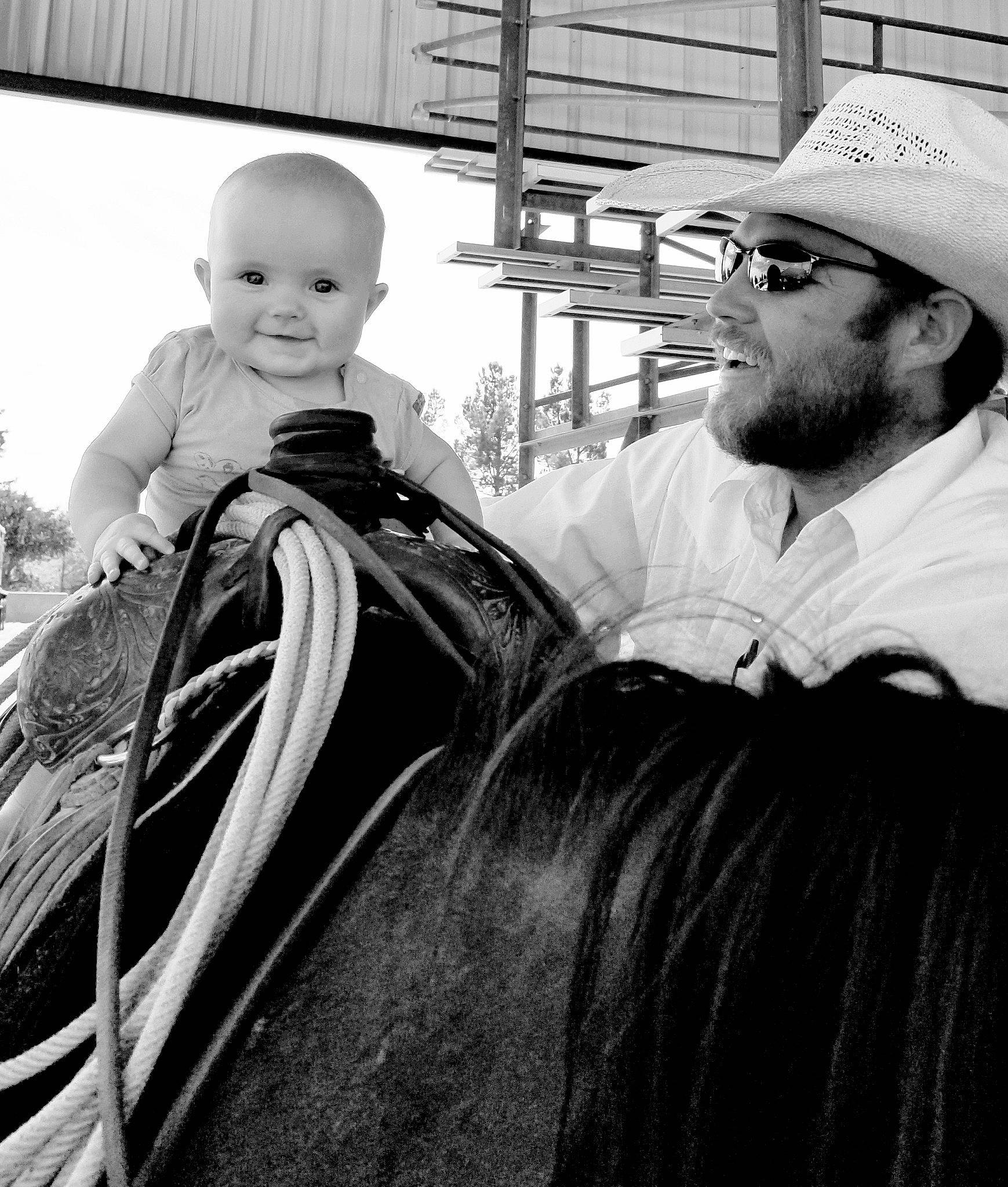 Macie is registered to the contest to win money with this photo: black, black_and_white, child, eye, horse, joy, male, monochrome, monochrome_photography, people, person, photography, sitting, smile, style, white