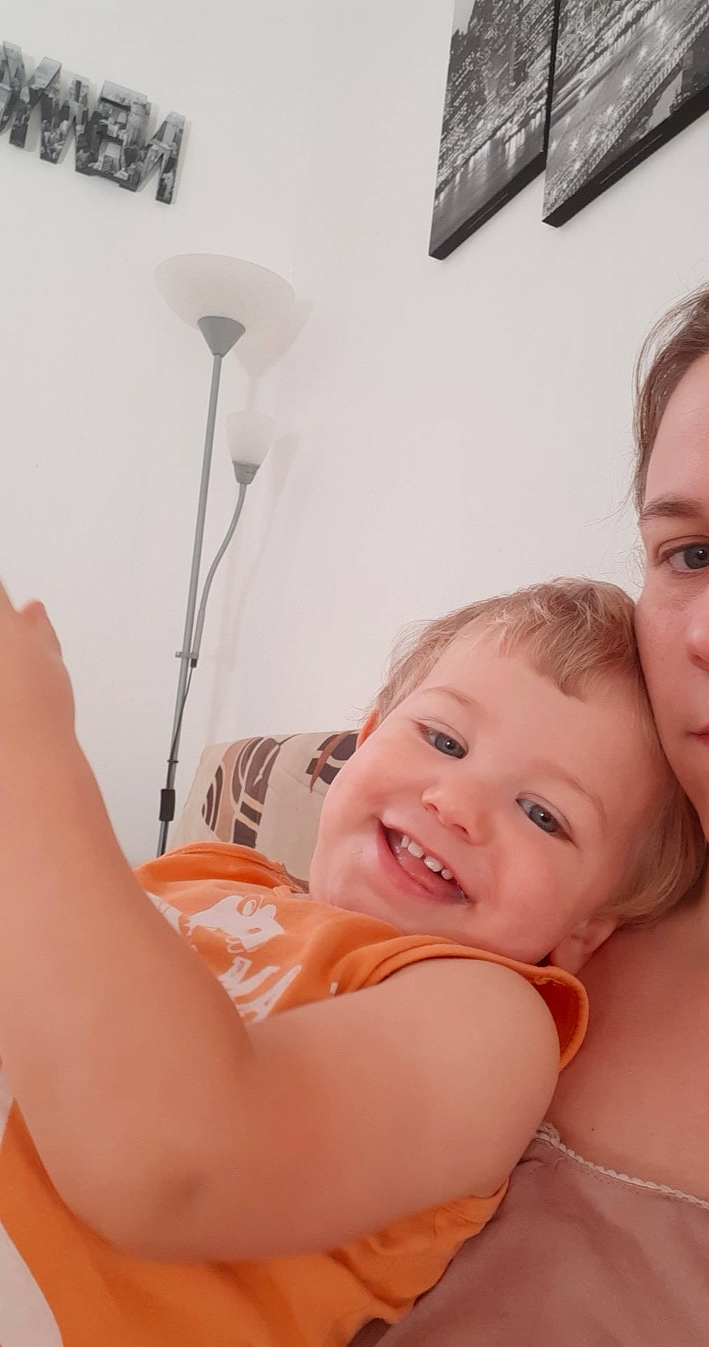 Aaron a rejoint le concours — aidez-le/la à gagner de superbes lots ! baby, child, joy, person, room, skin, toddler