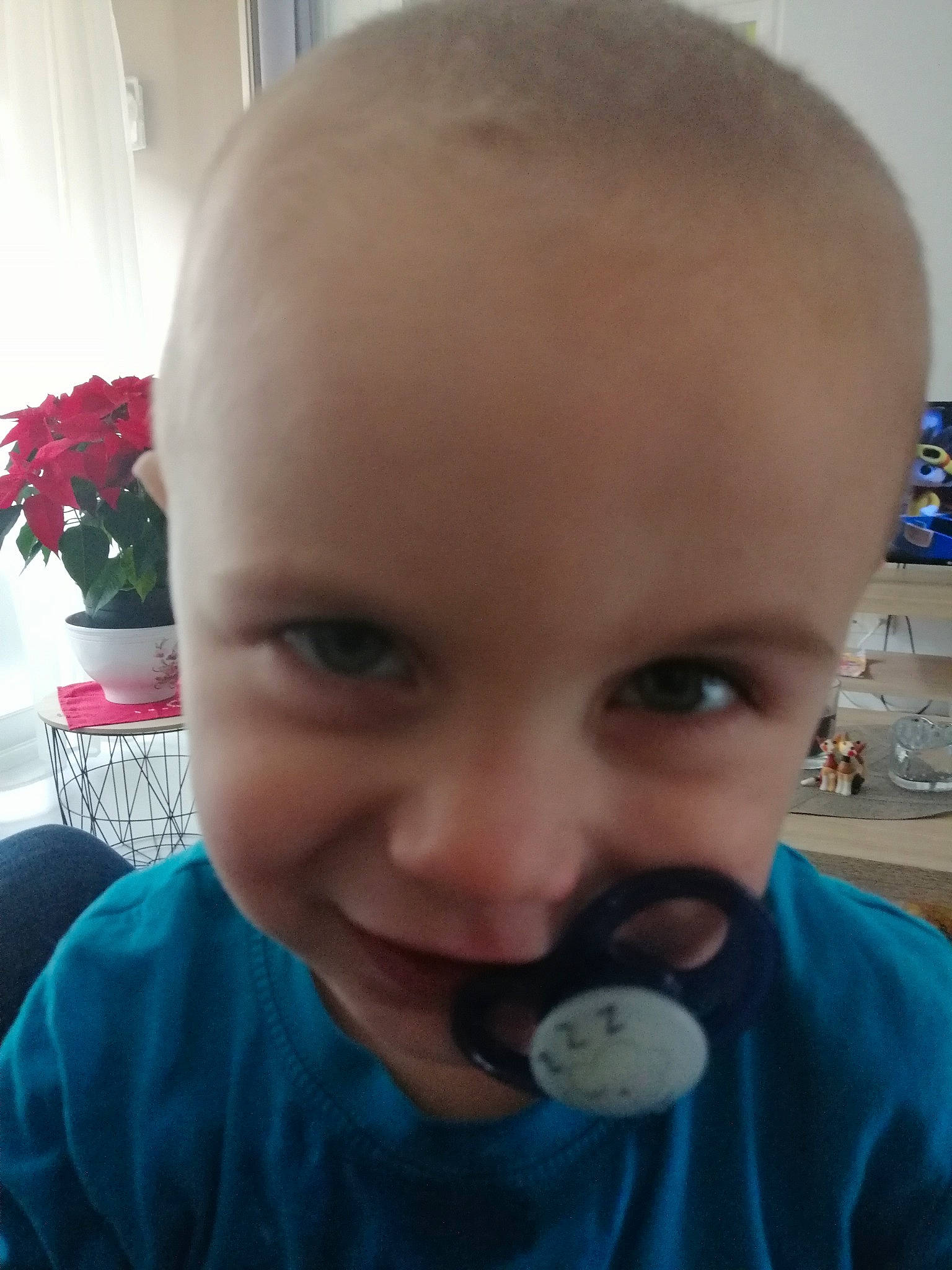 Daymone a rejoint le concours — aidez-le/la à gagner de superbes lots ! baby, cheek, child, chin, eye, eyebrow, face, facial_expression, facial_hair, forehead, hair, hairstyle, head, joy, lip, mouth, nose, person, selfie, smile