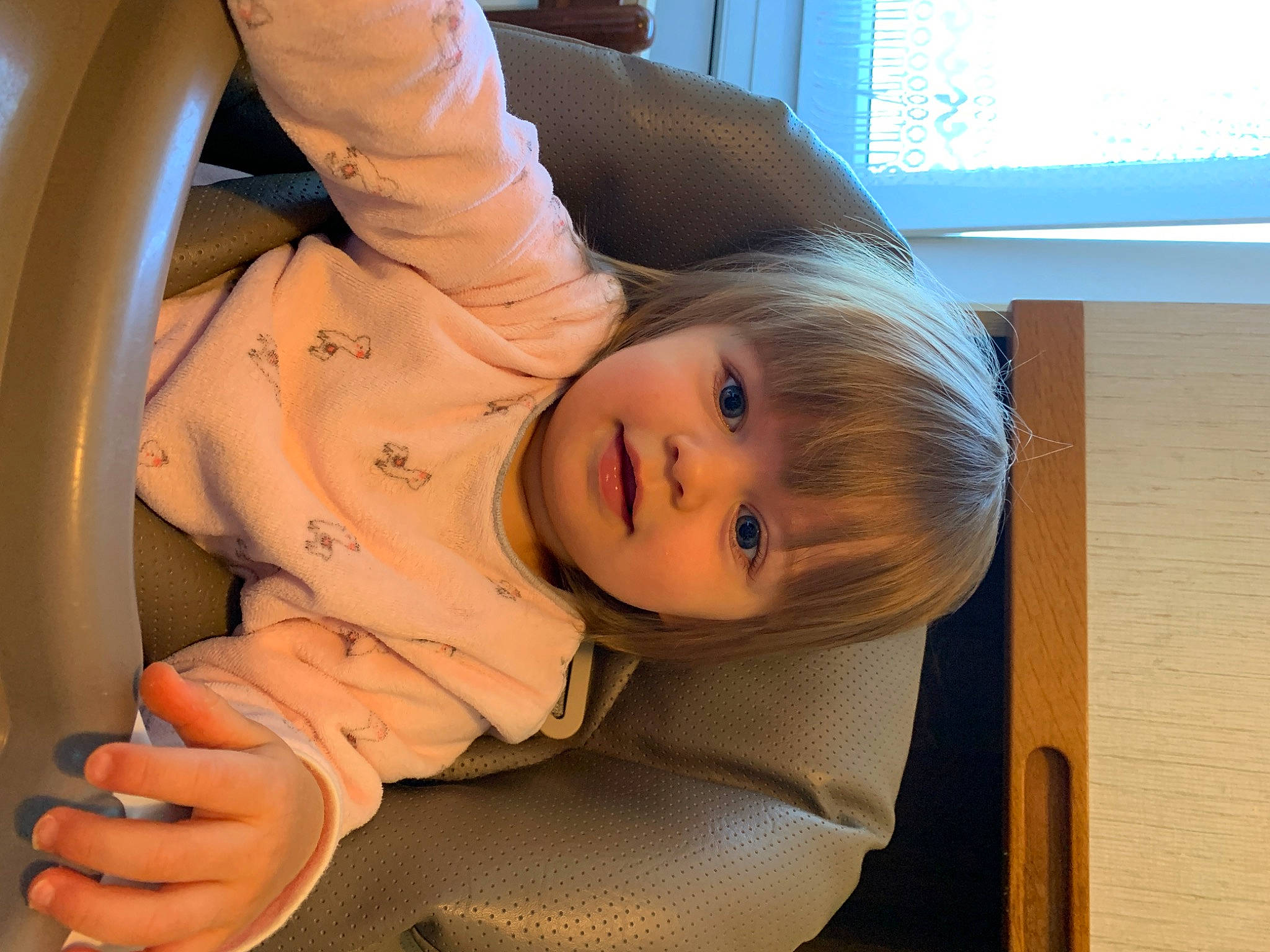 Tiffany participe au concours pour gagner de l'argent avec cette photo : baby, child, neck, person, skin, toddler