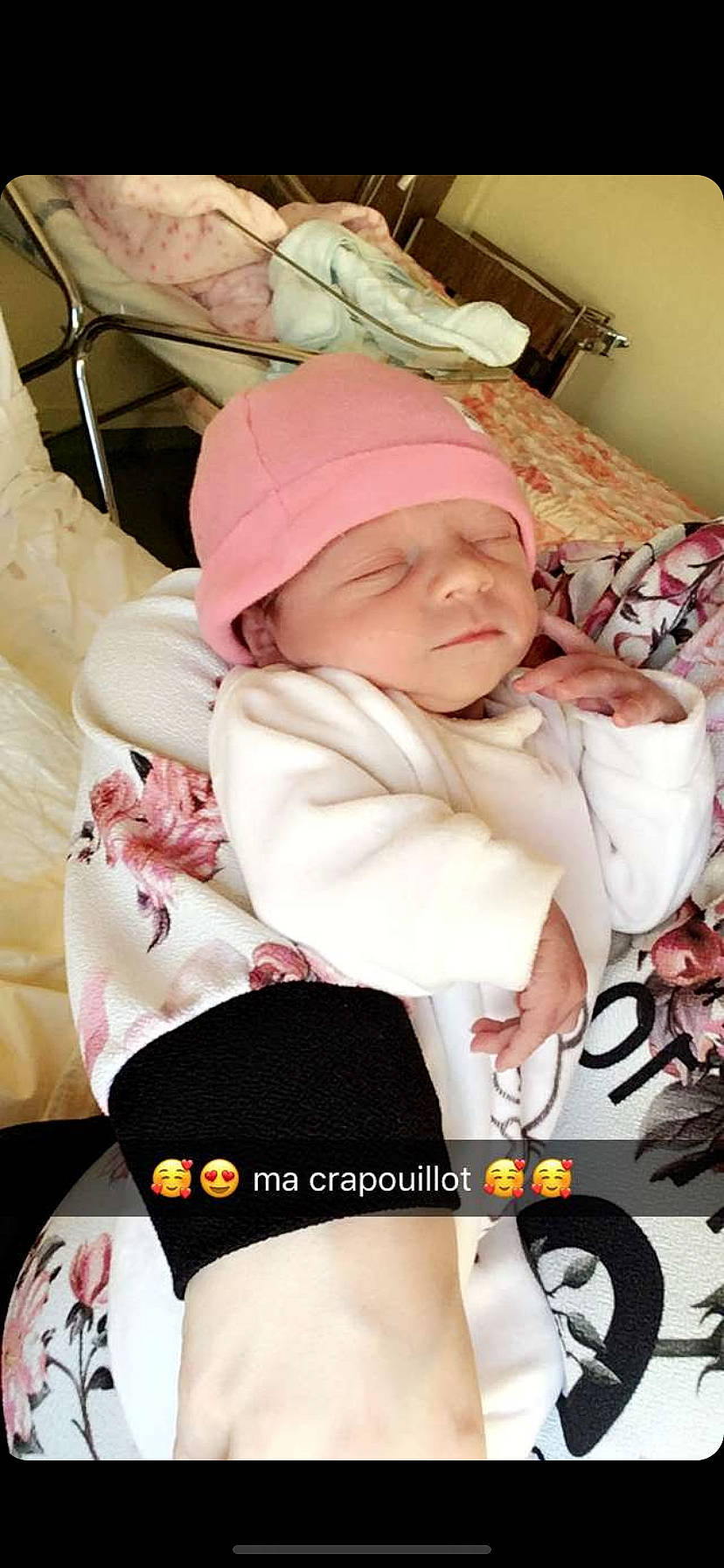 Tiffany participe au concours pour gagner de l'argent avec cette photo : baby, baby_products, beanie, cap, child, headgear, headwear, person, pink, product, toddler