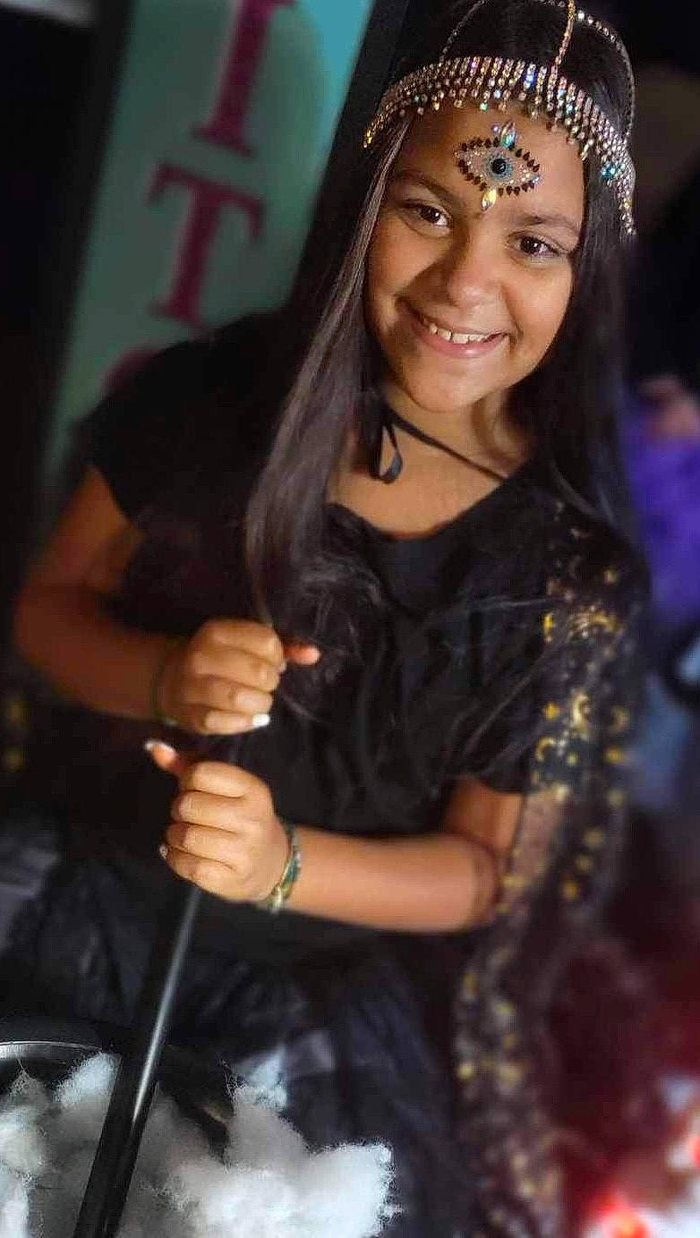 Jennavee joined the competition — help win amazing prizes! accessories, adult, blackhair, braid, dimples, face, female, festival, hair, happy, head, jewelry, performer, person, photography, smile, soloperformance, student, tribe, woman