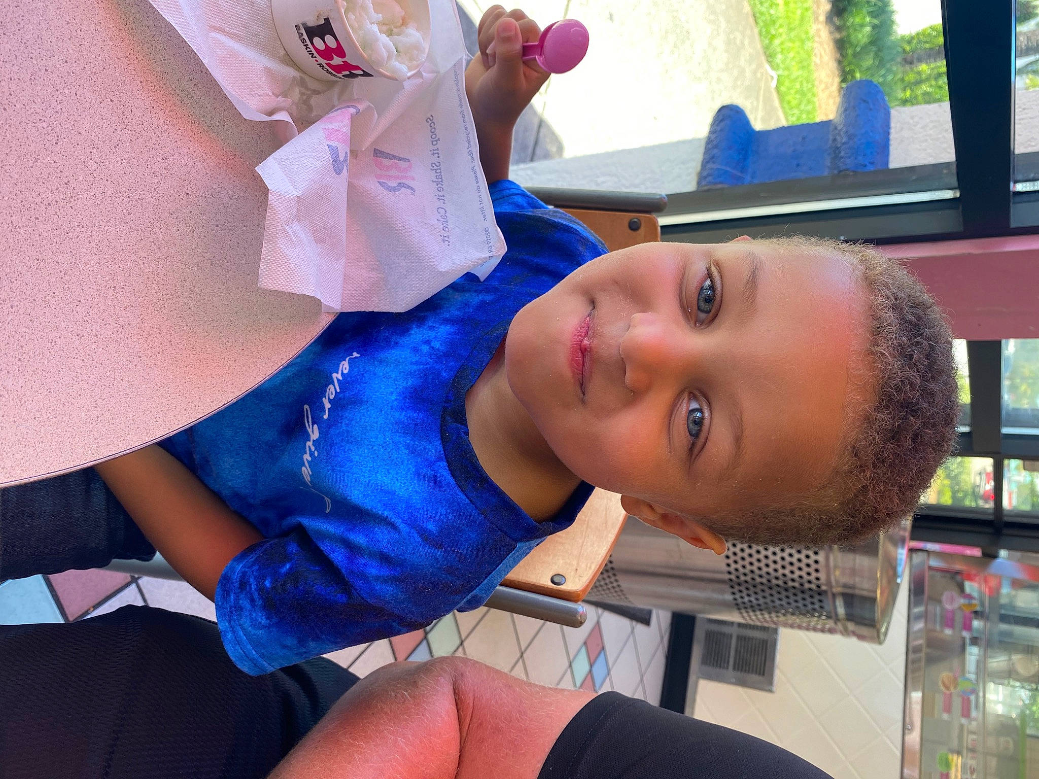 Jason is registered to the contest to win money with this photo: baby_toddler_clothing, child, elbow, electric_blue, fun, happy, human_leg, joy, leisure, person, recreation, smile, t_shirt, thigh, toddler, vacation