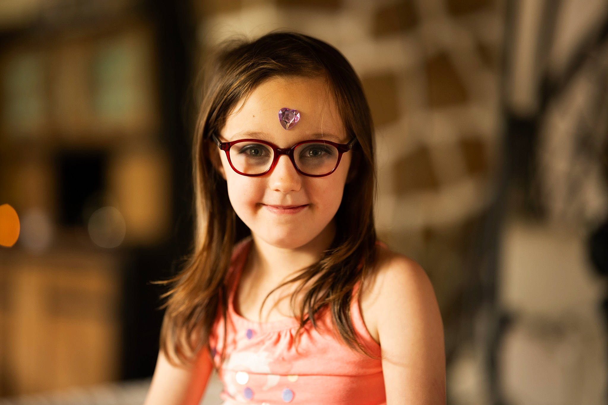 Lily a rejoint le concours — aidez-le/la à gagner de superbes lots ! beauty, black_hair, blond, brown_hair, eyebrow, eyelash, eyewear, face, flash_photography, fun, glasses, hair, hairstyle, happy, joy, layered_hair, lip, nose, person, smile