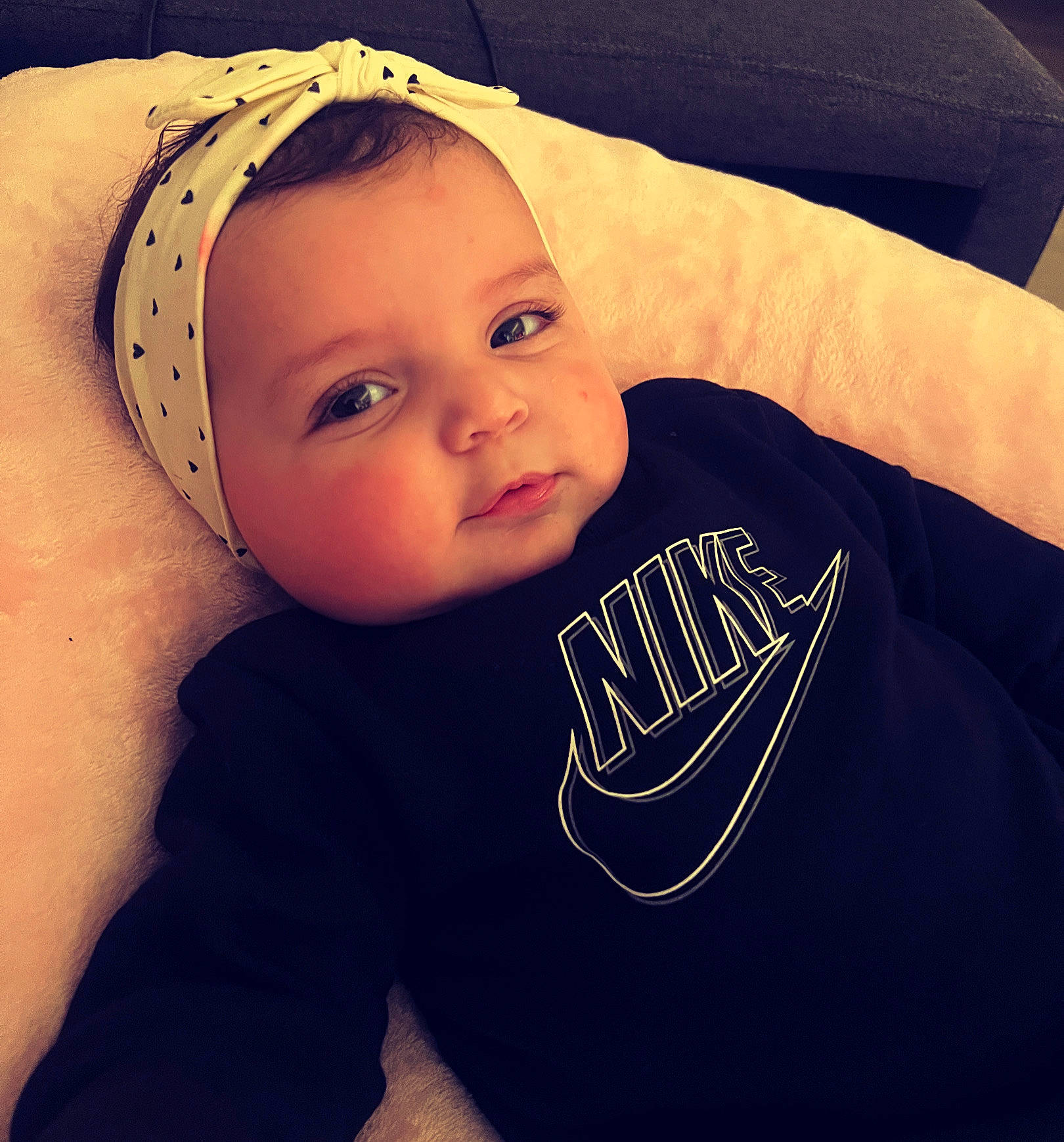 Camelia participe au concours pour gagner de l'argent avec cette photo : baby, baby_products, baby_sleeping, baby_toddler_clothing, cap, cheek, child, cloud, comfort, eye, eyelash, fashion_accessory, flash_photography, happy, head, headgear, linens, person, sleeve, t_shirt