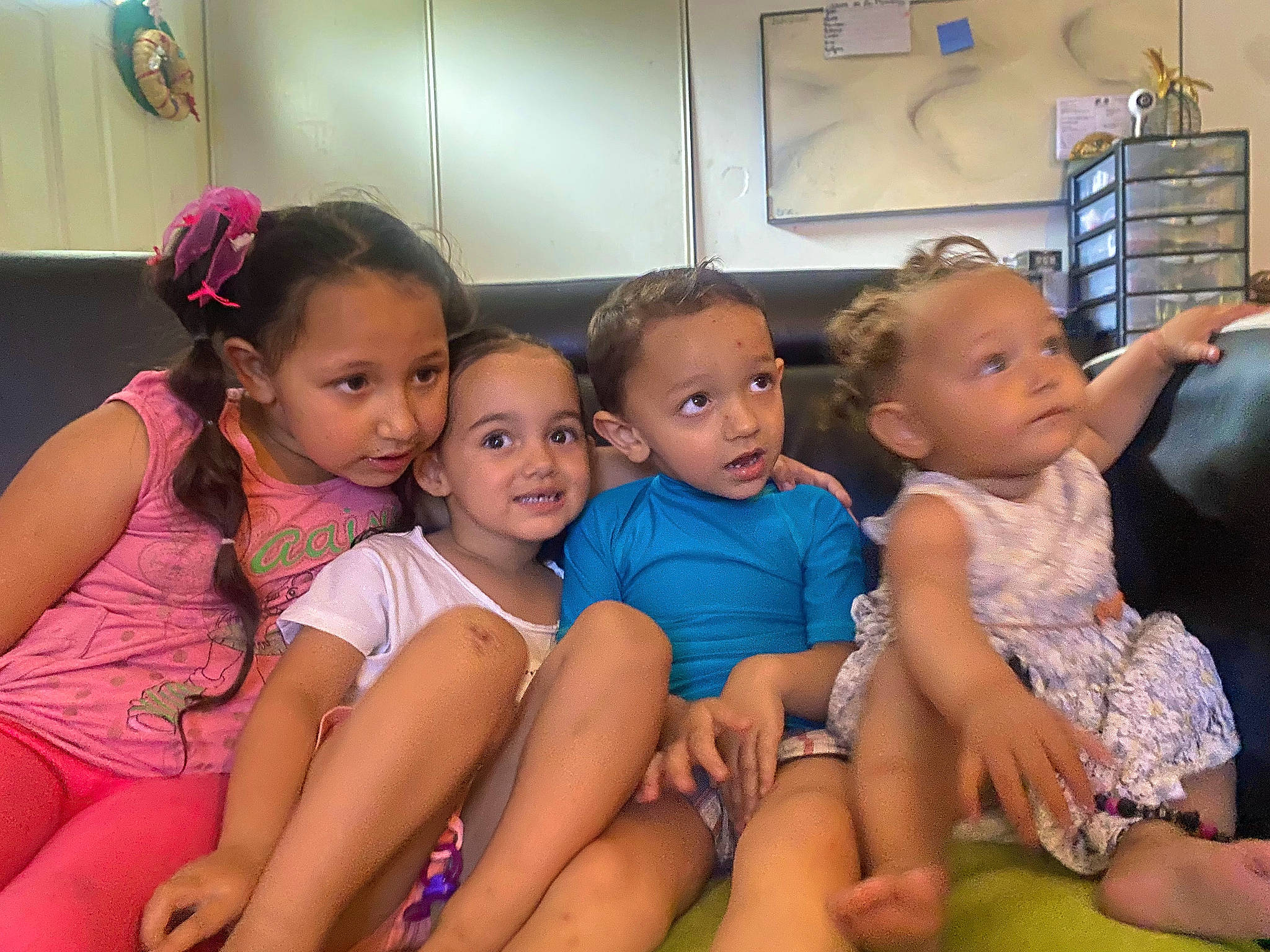 Luciana Erizabal a rejoint le concours — aidez-le/la à gagner de superbes lots ! arm, baby, baby_toddler_clothing, child, event, facial_expression, fun, happy, joy, kindergarten, lap, leisure, person, room, sharing, shorts, sitting, skin, smile, t_shirt