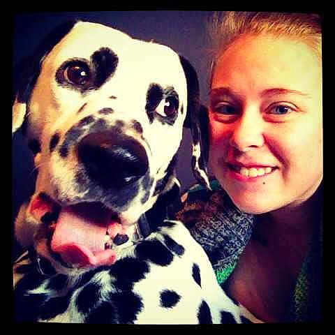 Reggie is registered to the contest to win money with this photo: