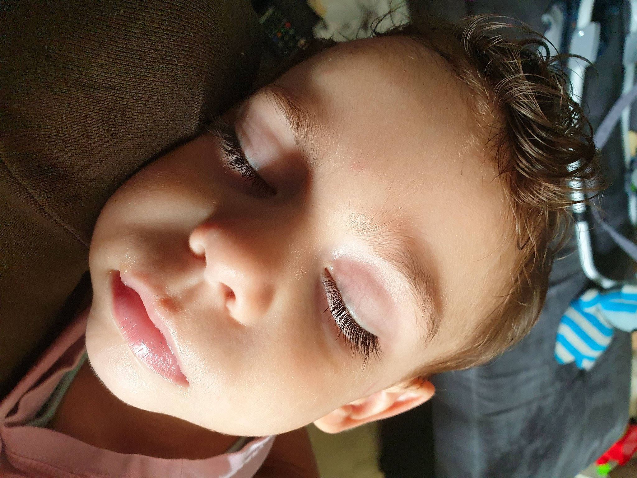 Arno a rejoint le concours — aidez-le/la à gagner de superbes lots ! beauty, cheek, child, chin, close_up, cool, eye, eyebrow, eyelash, face, facial_expression, forehead, hair, head, lip, mouth, nose, organ, person, skin