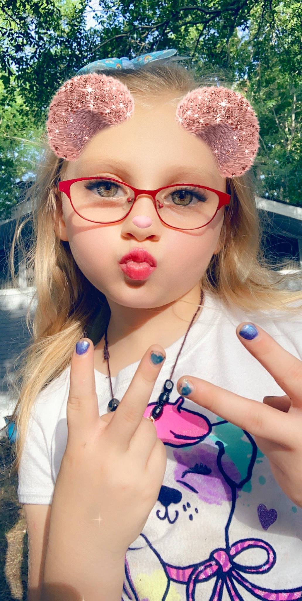 Hayley is registered to the contest to win money with this photo: beauty, blond, cool, eyebrow, eyewear, finger, fun, glasses, hair, hairstyle, hand, lip, long_hair, nose, person, selfie, skin, smile, summer, sunglasses