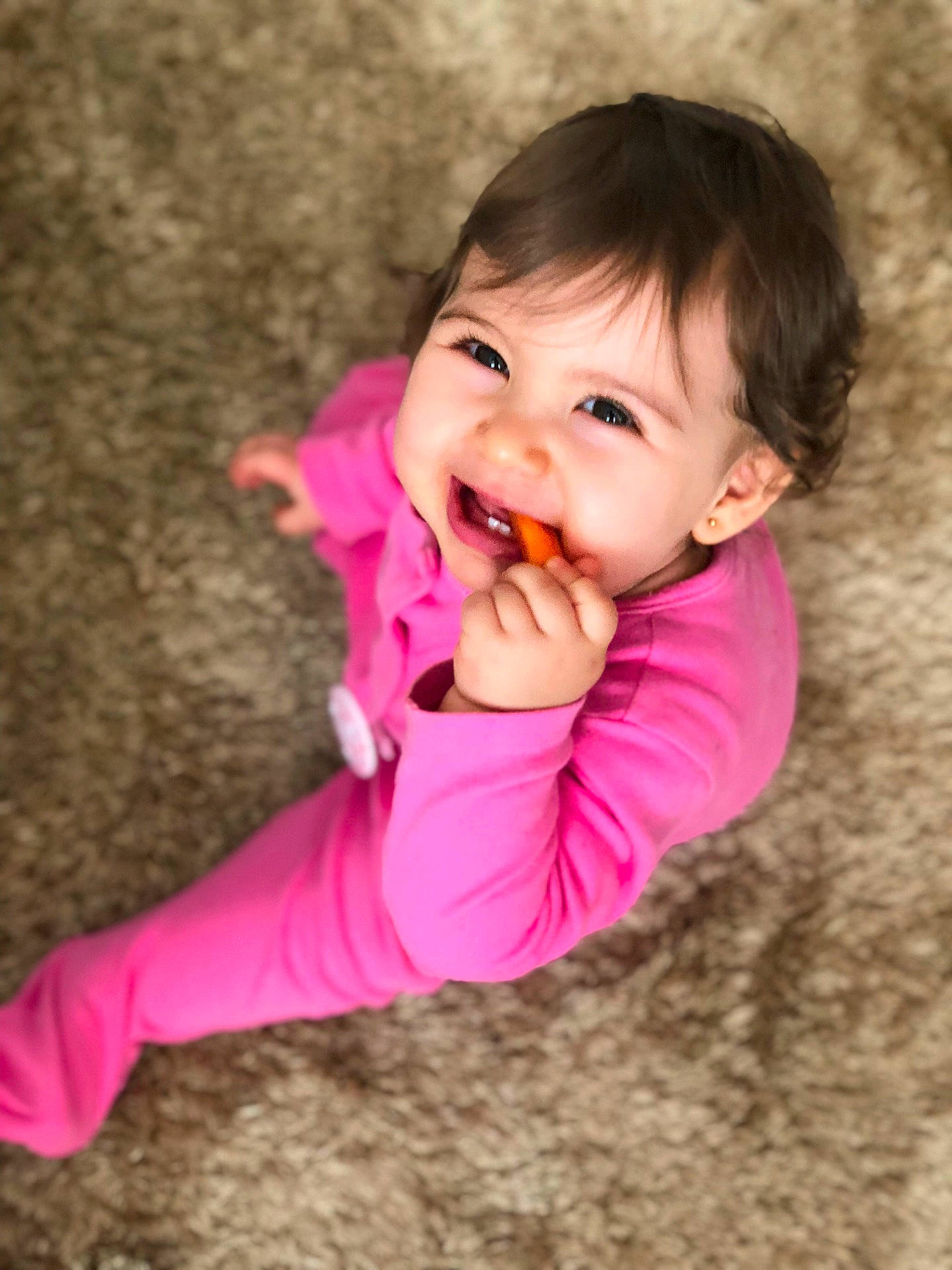 Elissa a rejoint le concours — aidez-le/la à gagner de superbes lots ! cheek, child, fun, girl, happiness, infant, laughter, magenta, mouth, nose, person, pink, play, skin, smile, toddler